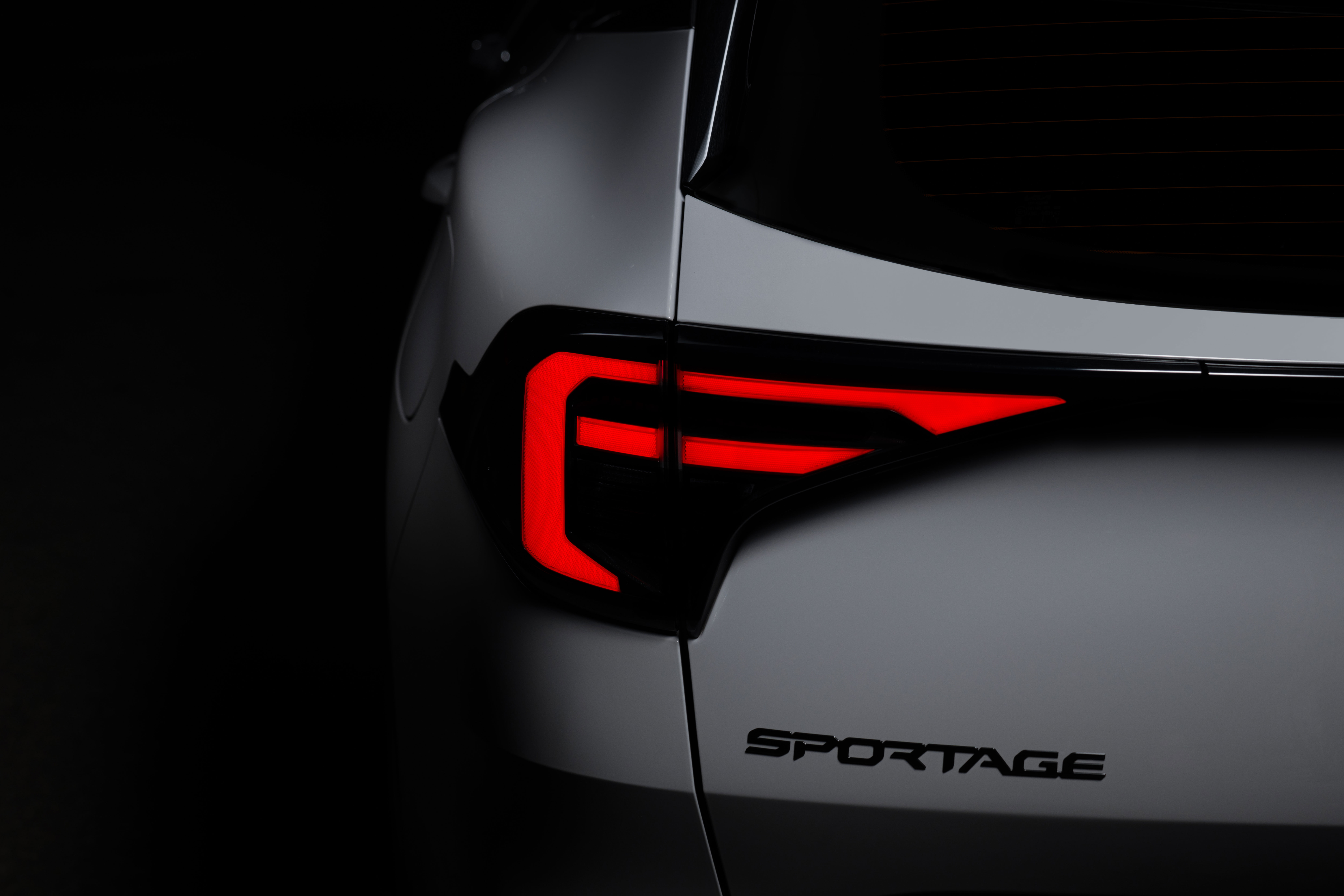 As winter settles in, the Kia Sportage Hybrid brings steady balance to every journey — pairing refined design with hybrid efficiency. (4)