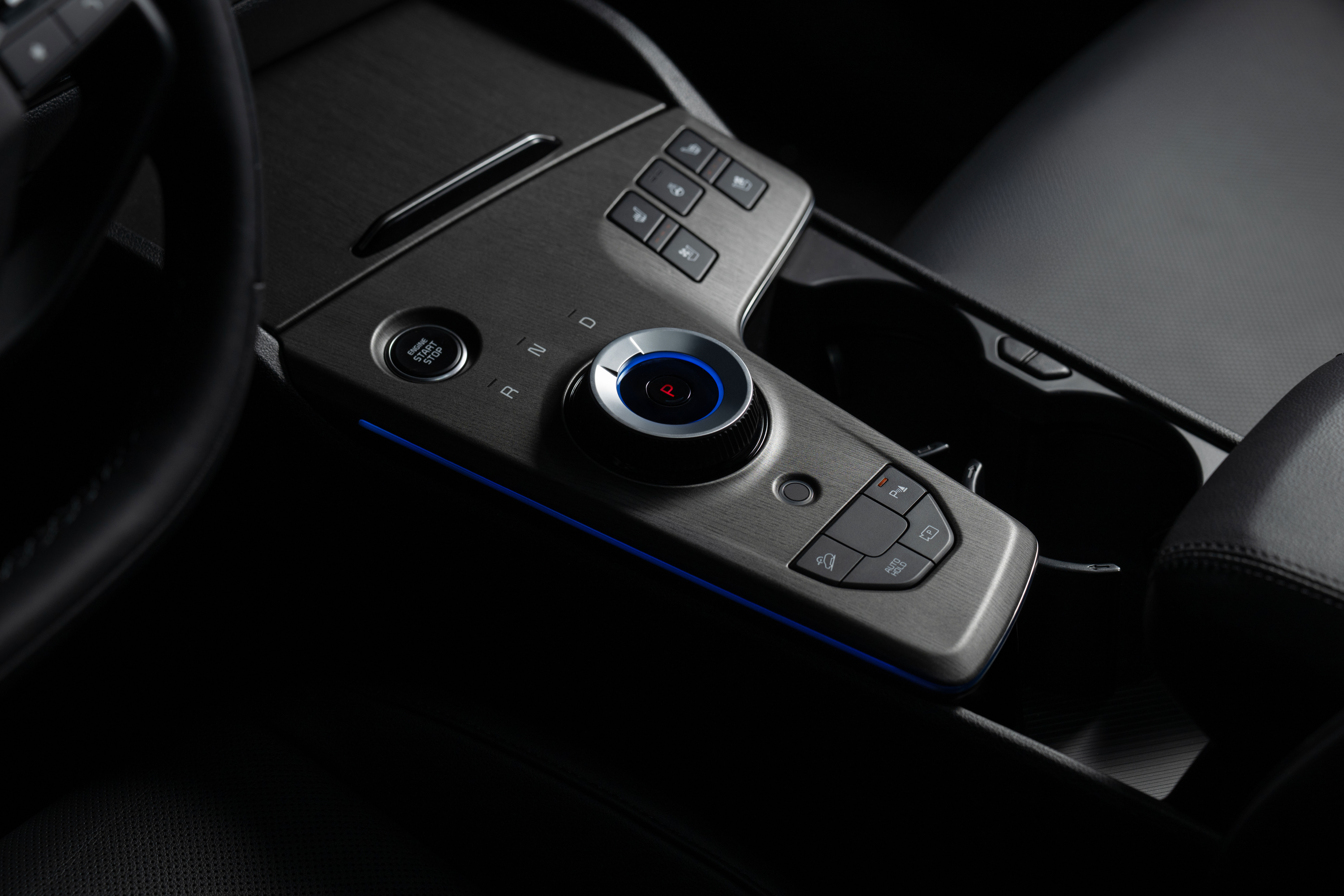 As winter settles in, the Kia Sportage Hybrid brings steady balance to every journey — pairing refined design with hybrid efficiency. (7)