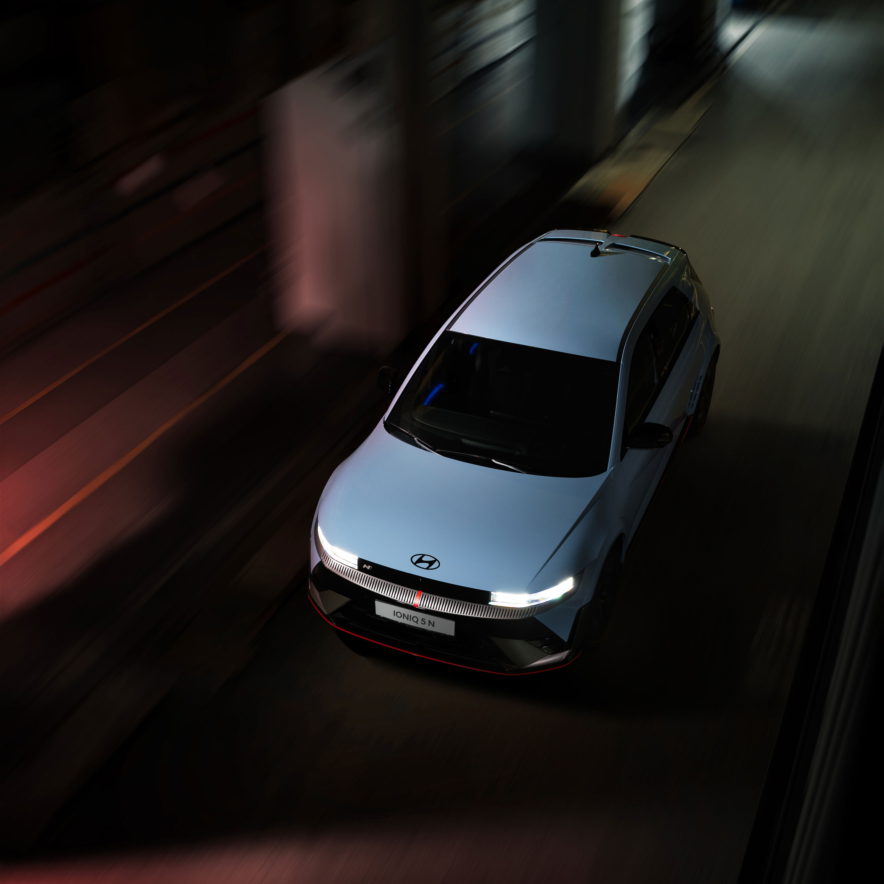The sporty IONIQ 5 N adds an extra layer of excitement to your driving adventure. (2)