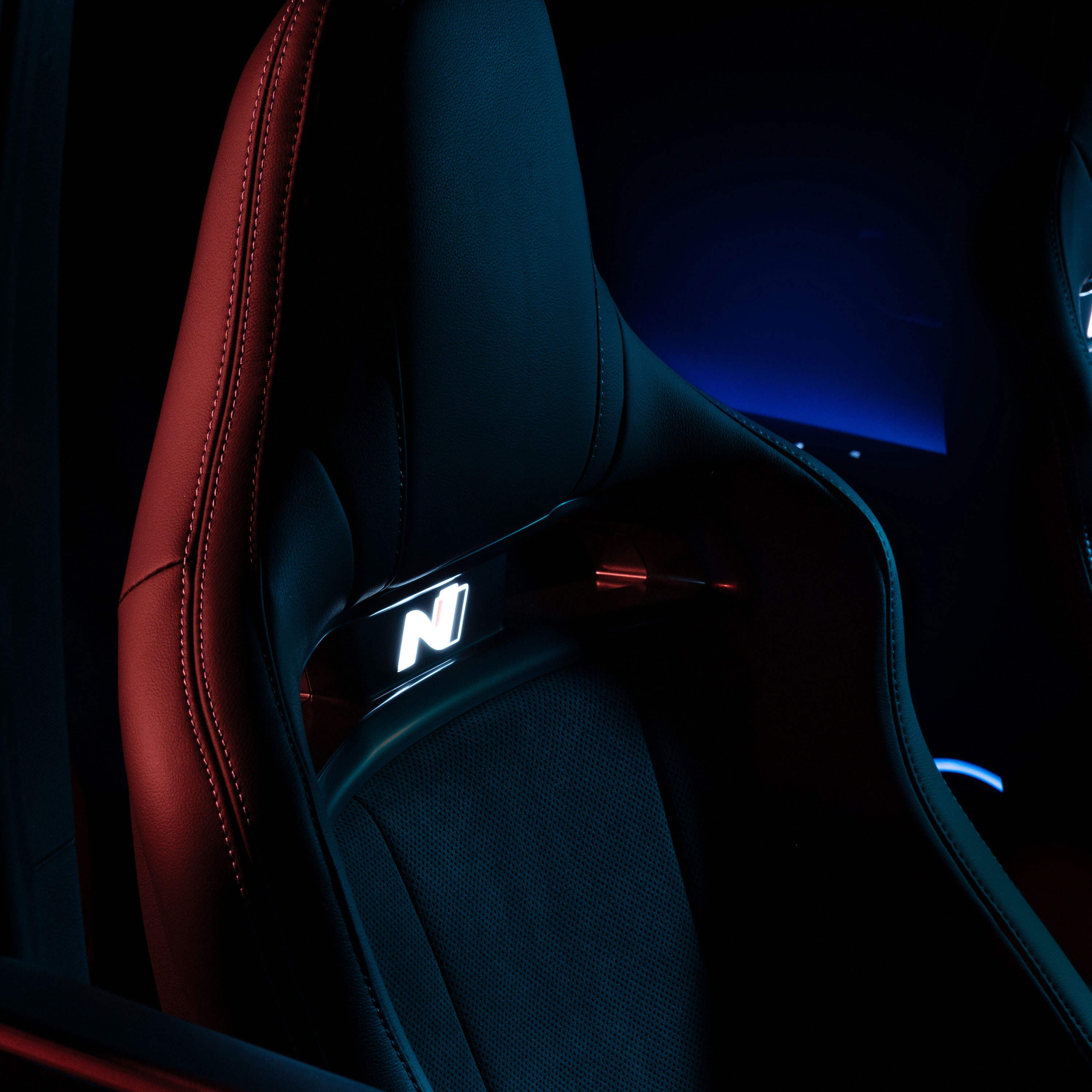 The sporty IONIQ 5 N adds an extra layer of excitement to your driving adventure. (4)