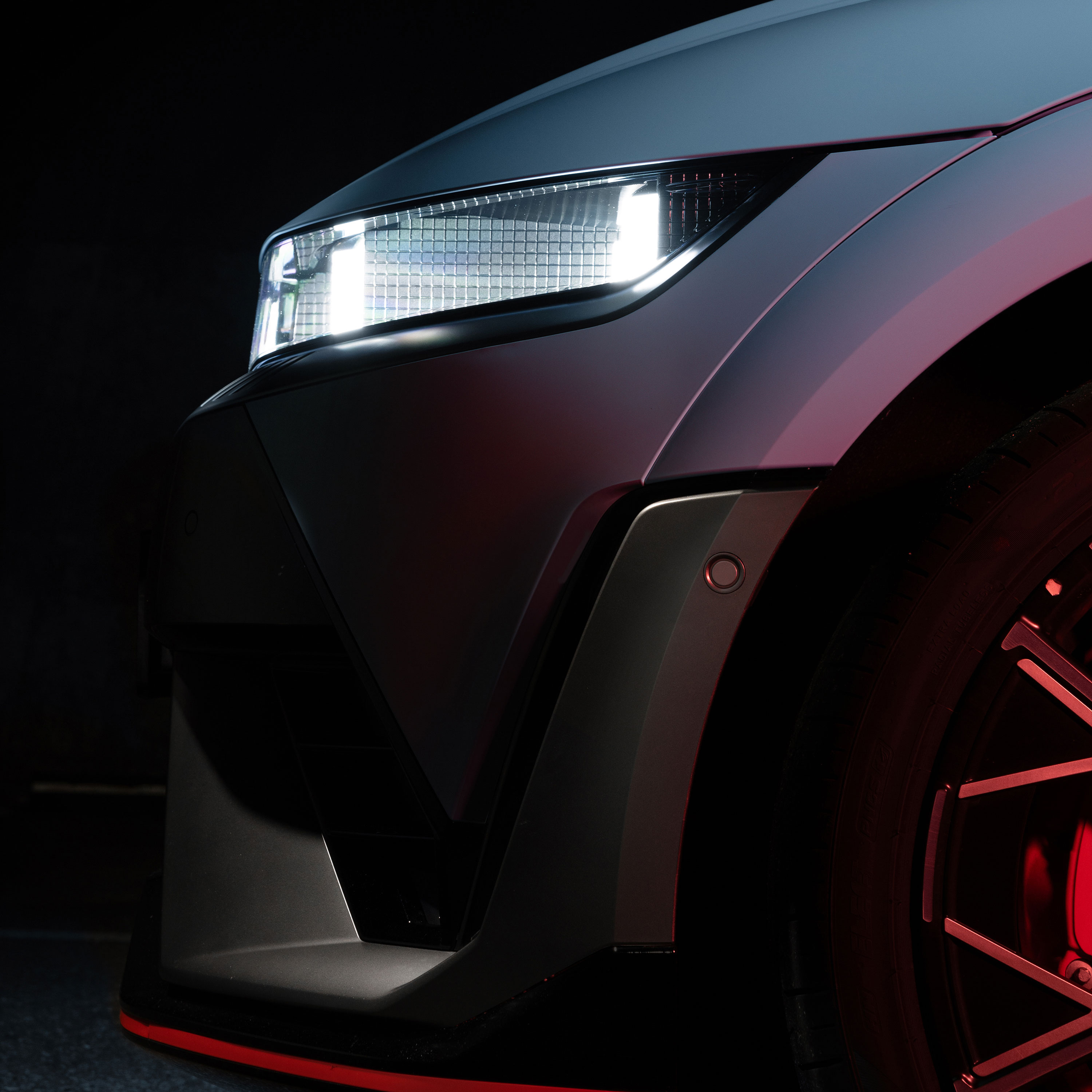 The sporty IONIQ 5 N adds an extra layer of excitement to your driving adventure. (6)