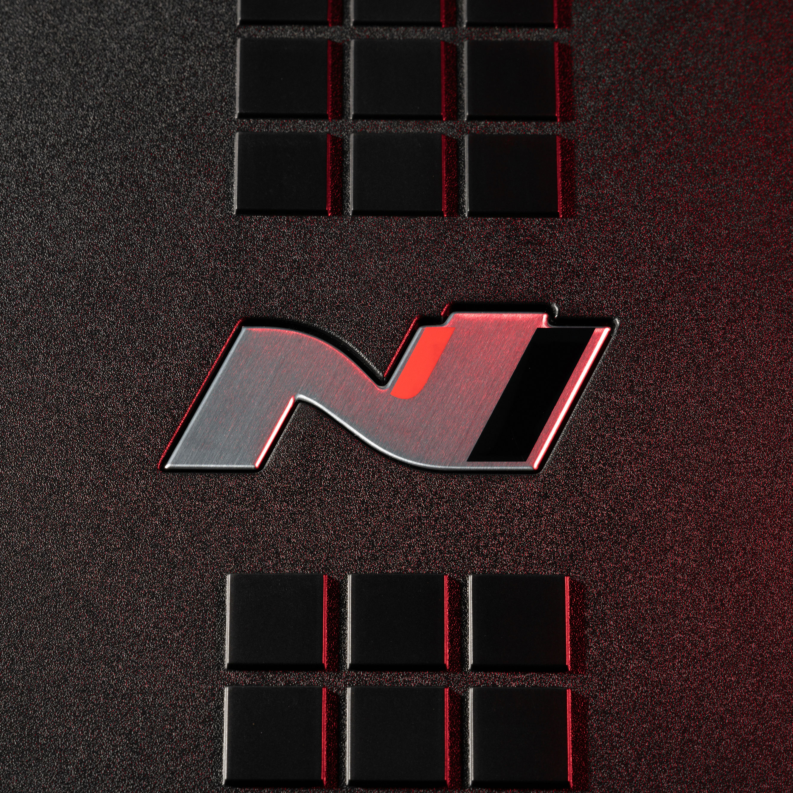 The sporty IONIQ 5 N adds an extra layer of excitement to your driving adventure. (10)