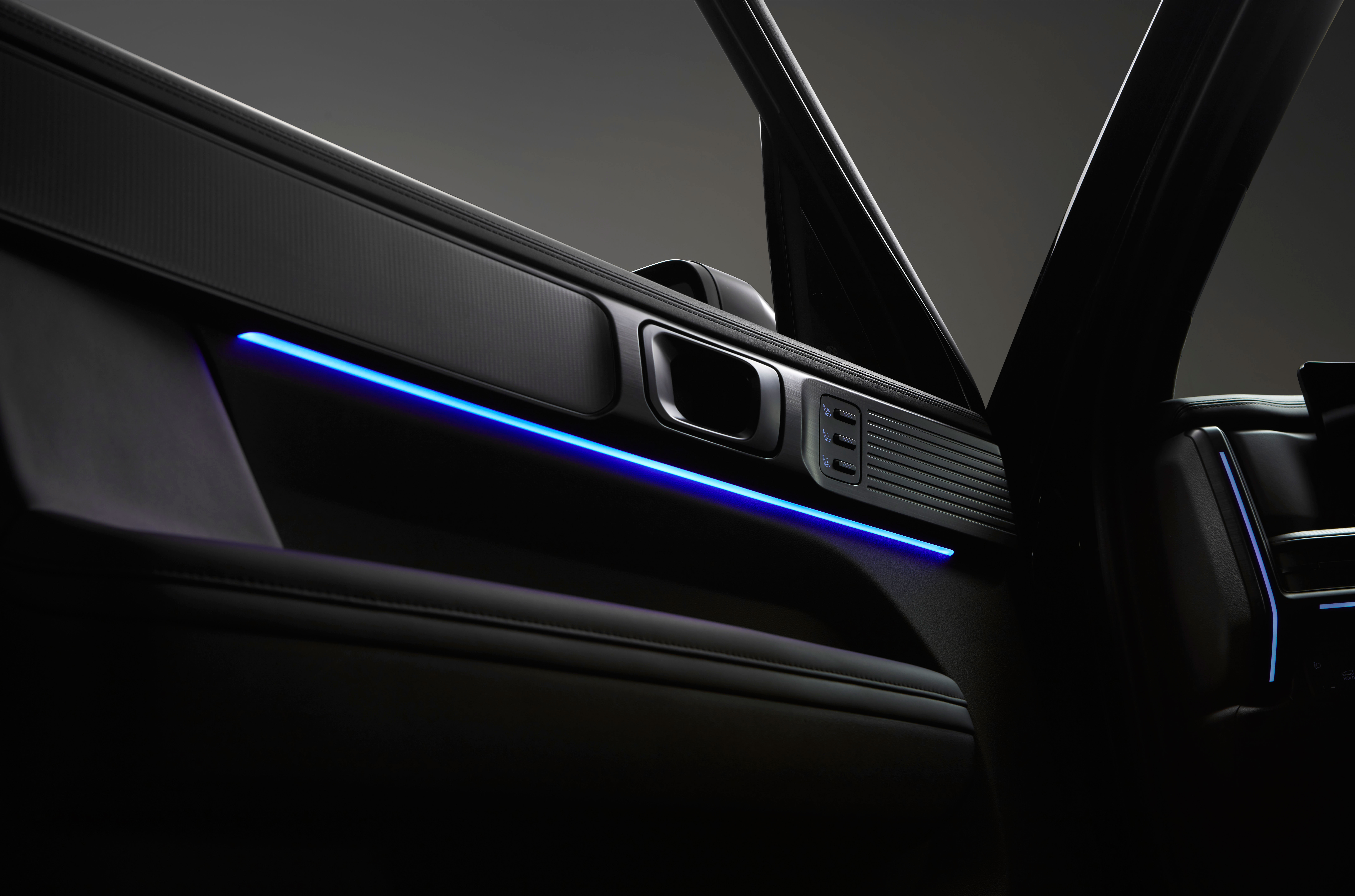 현대자동차 디 올 뉴 싼타페 실내 도어 트림