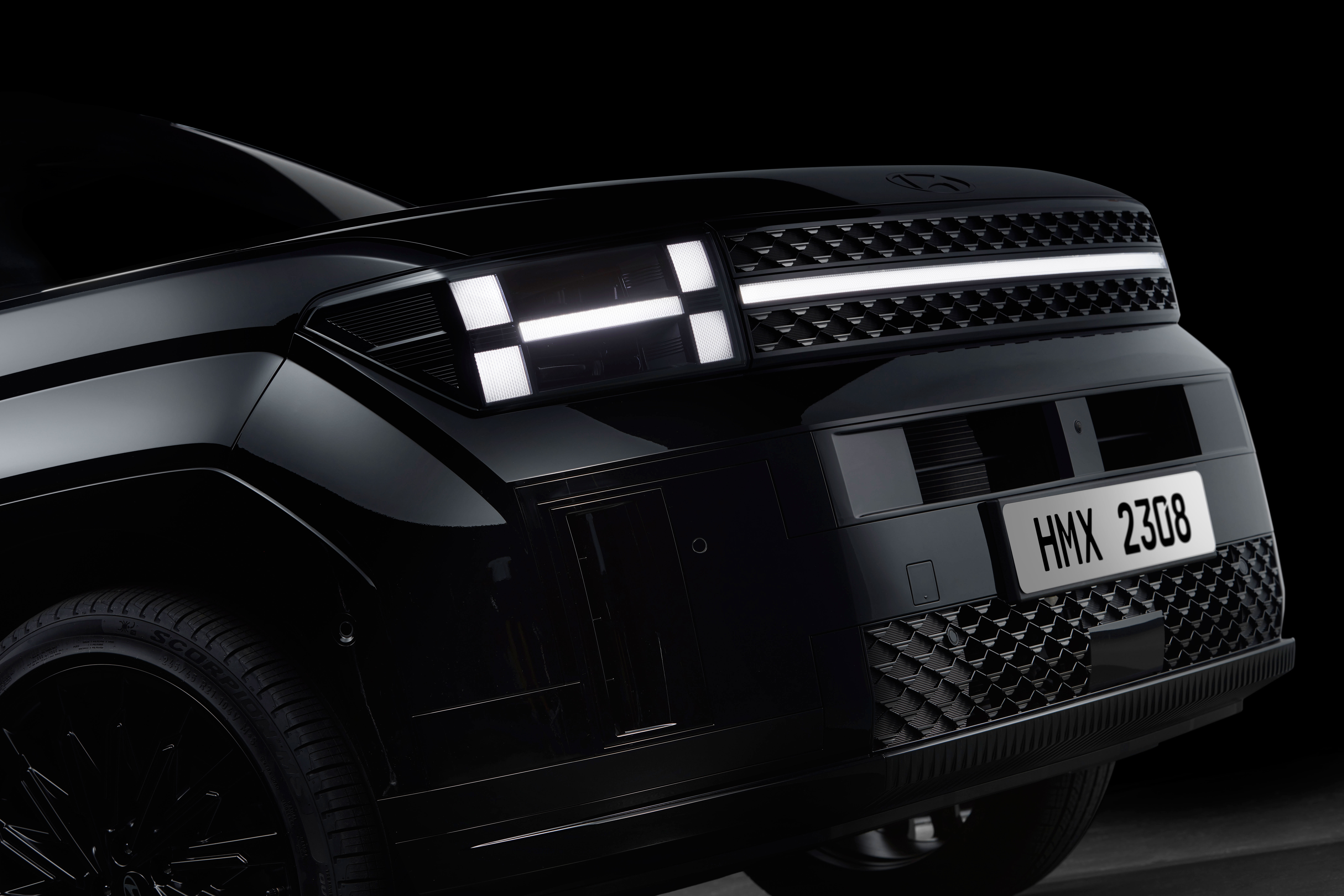 From the inside out, The all new SANTAFE doesn’t miss a single detail in its beauty. (1)