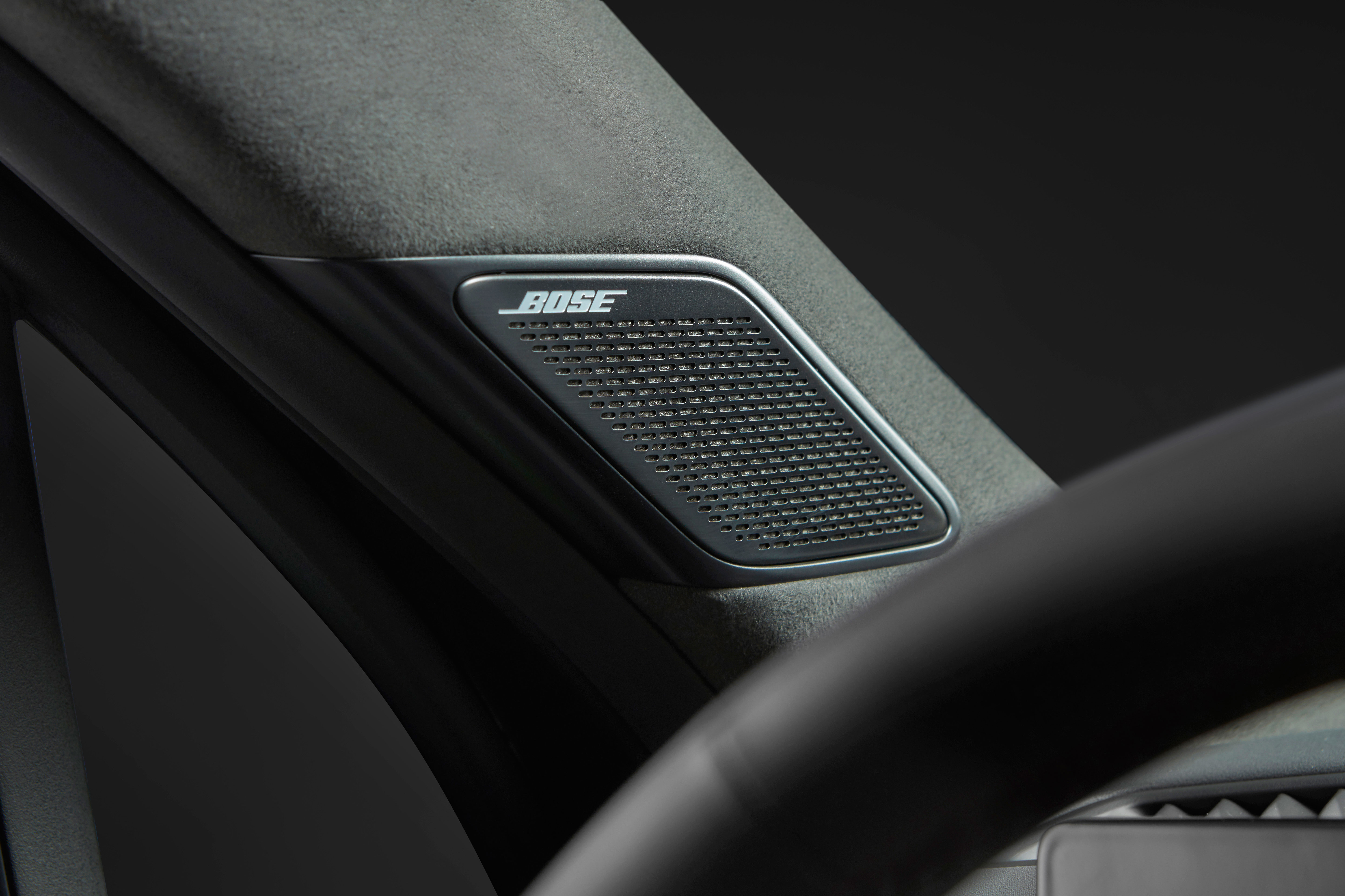 From the inside out, The all new SANTAFE doesn’t miss a single detail in its beauty. (4)