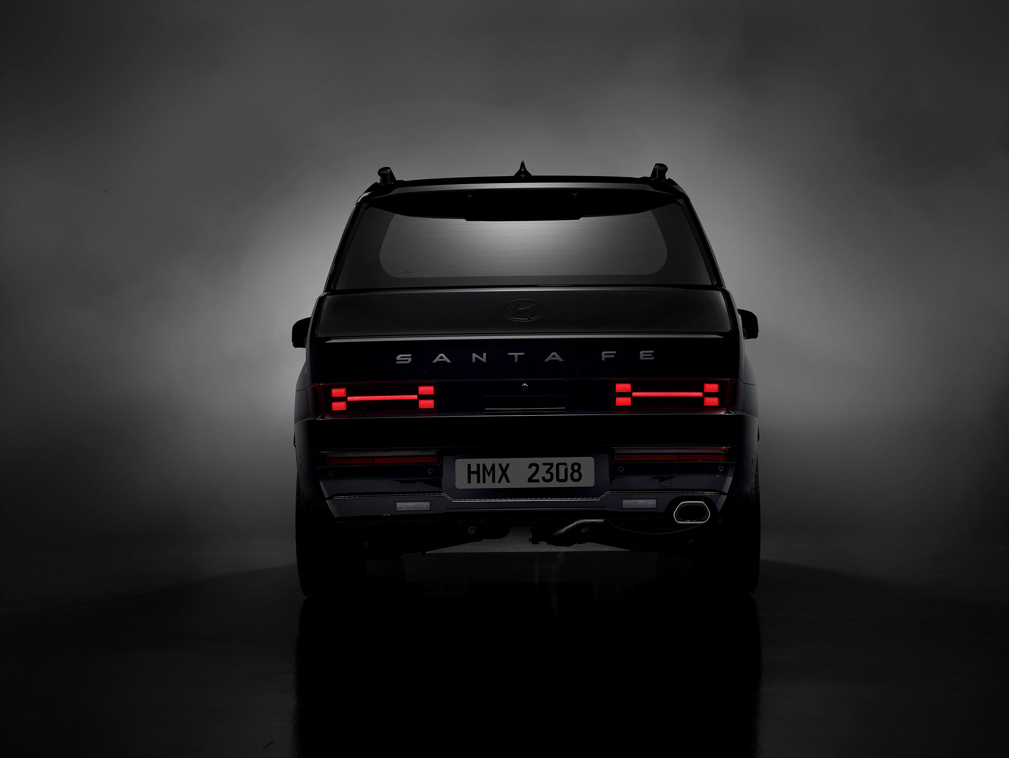 The all new SANTAFE makes a statement with its powerful presence. (2)