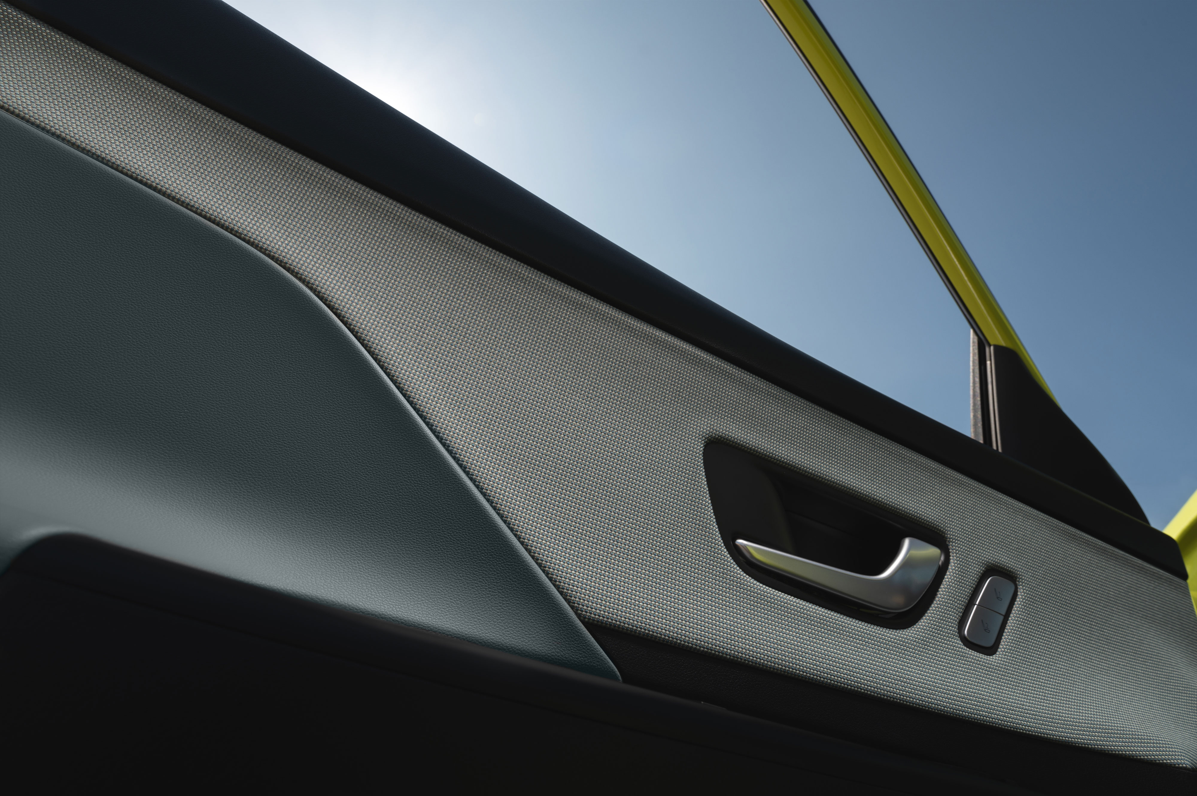 Go for a joyride under the clear skies in The All New KONA (5)