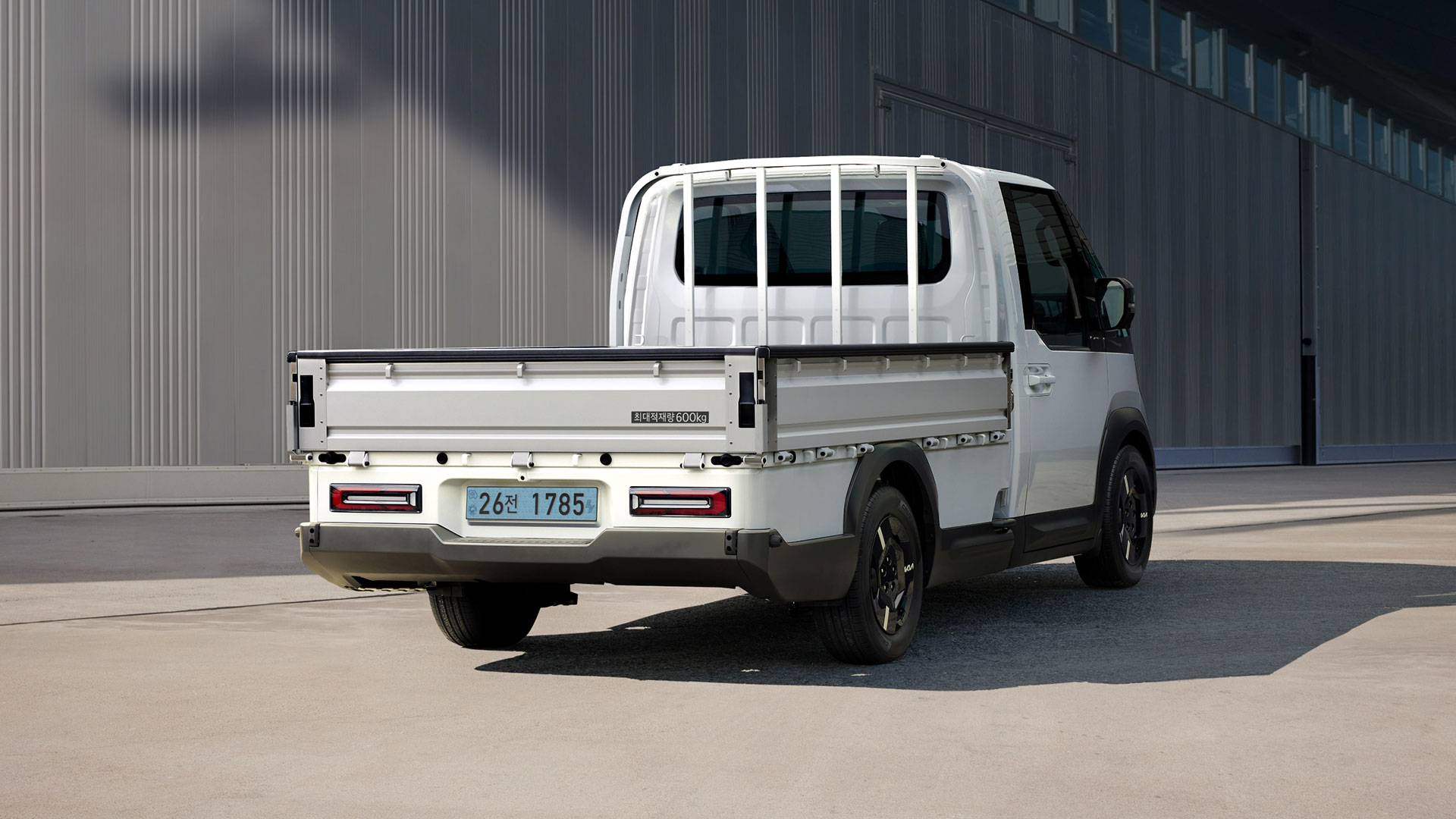 더 기아 PV5 오픈베드-2