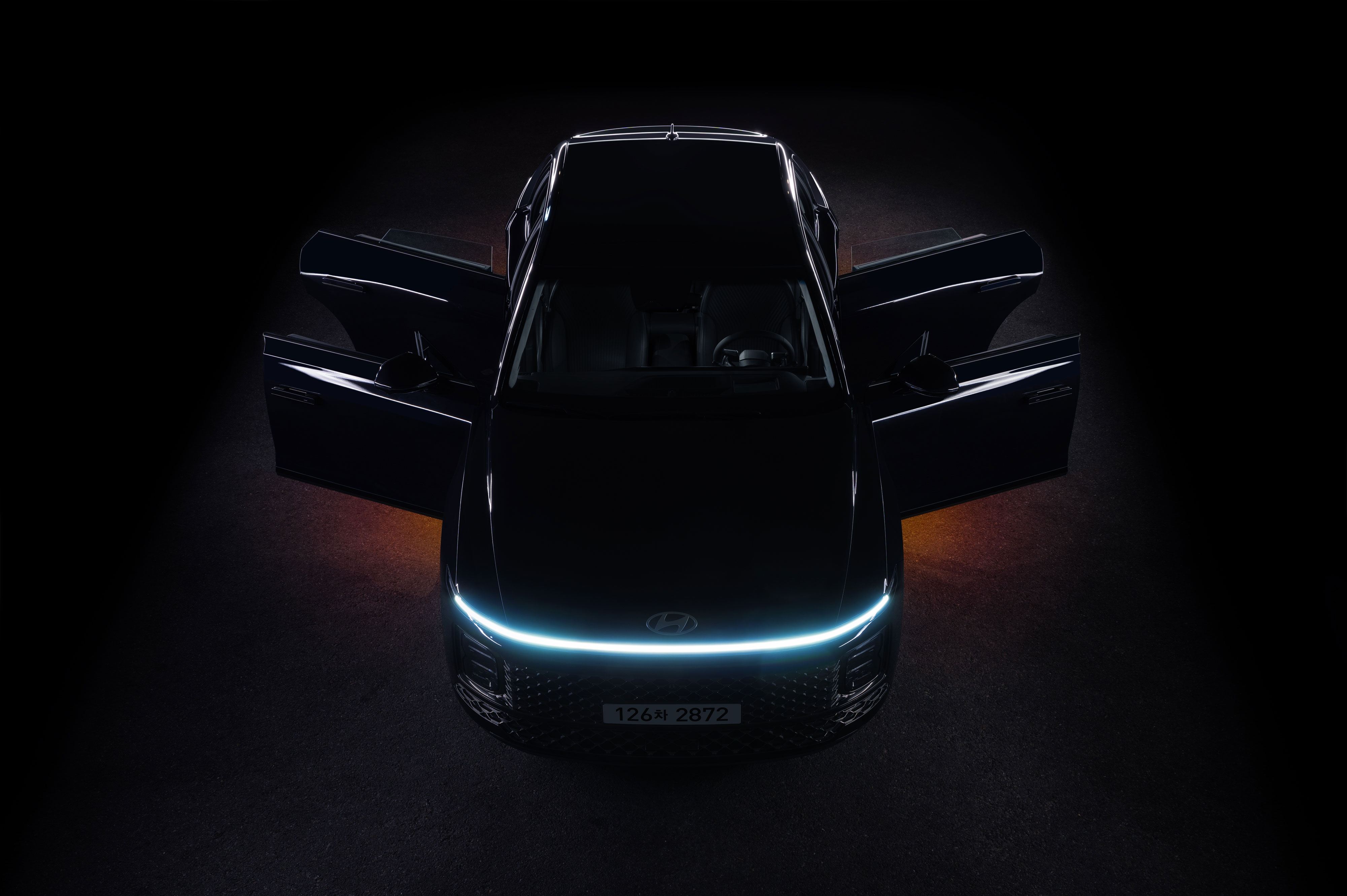 Relish the futuristic yet timeless build of the all new AZERA (8)