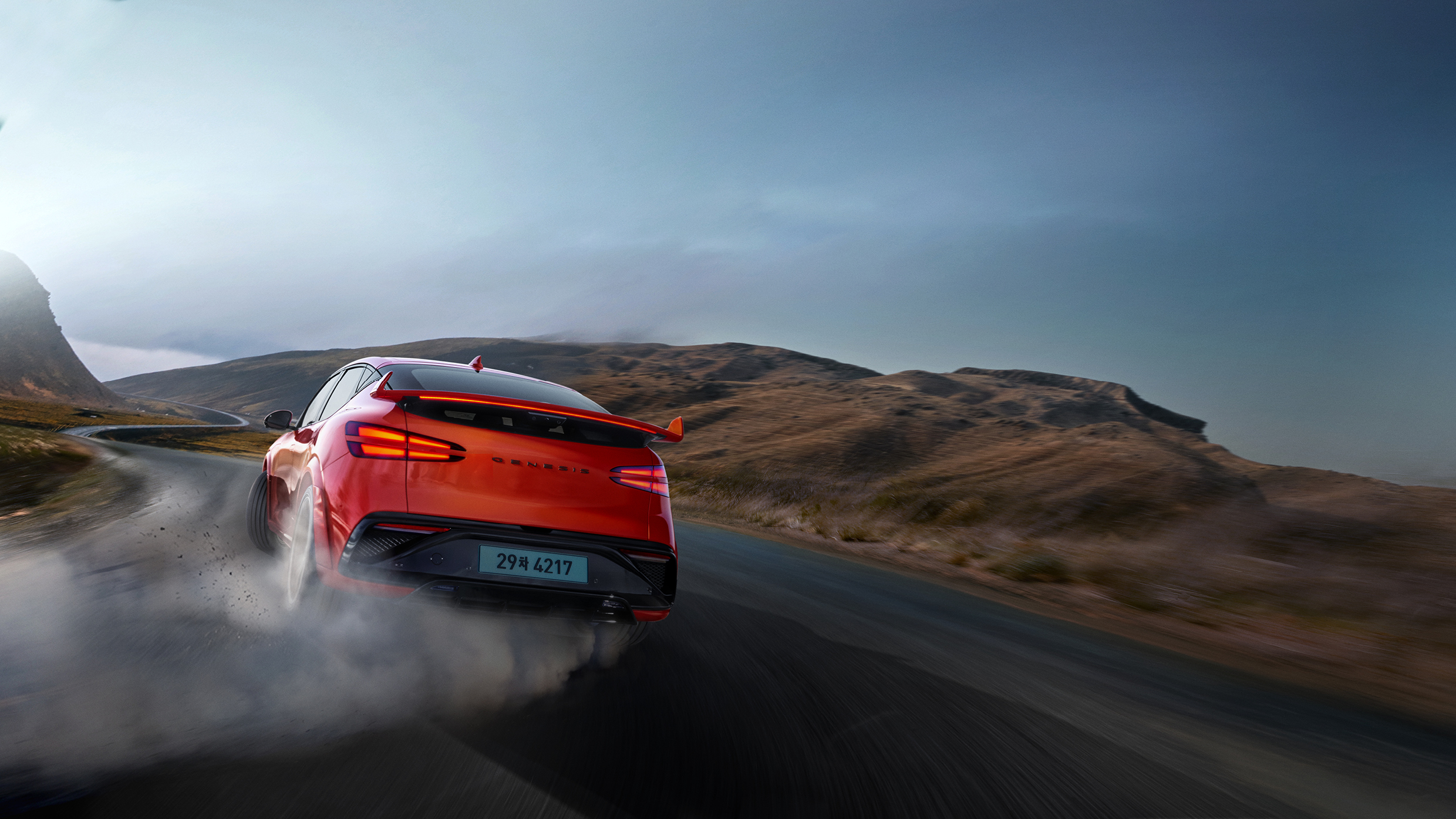 제네시스 GV60 마그마의 주행 모습