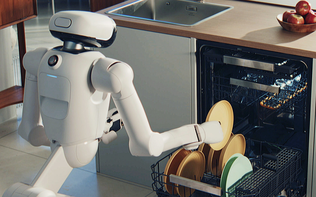 LG전자 휴머노이드 로봇이 집안일을 하는 모습