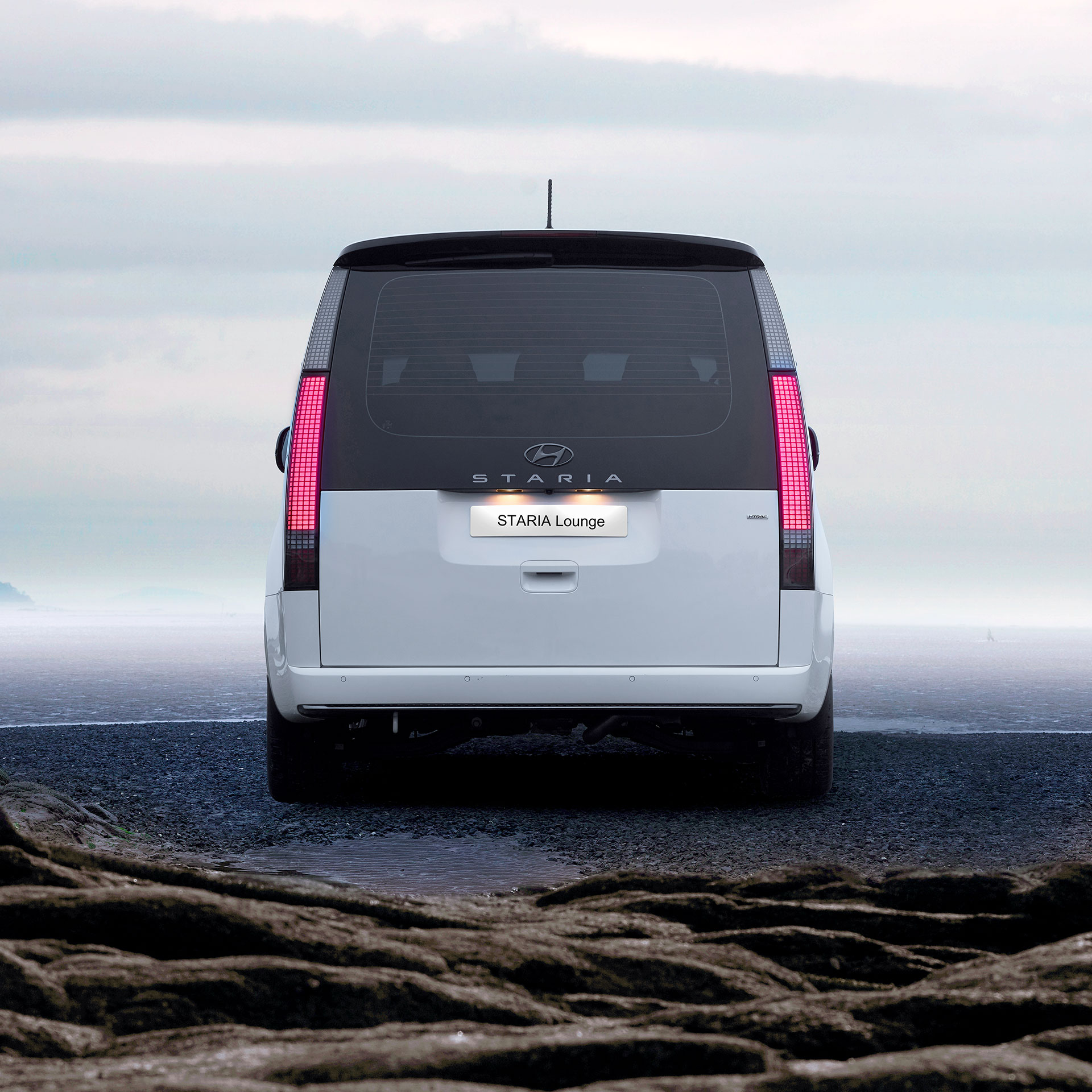 현대자동차 스타리아 라운지의 후면