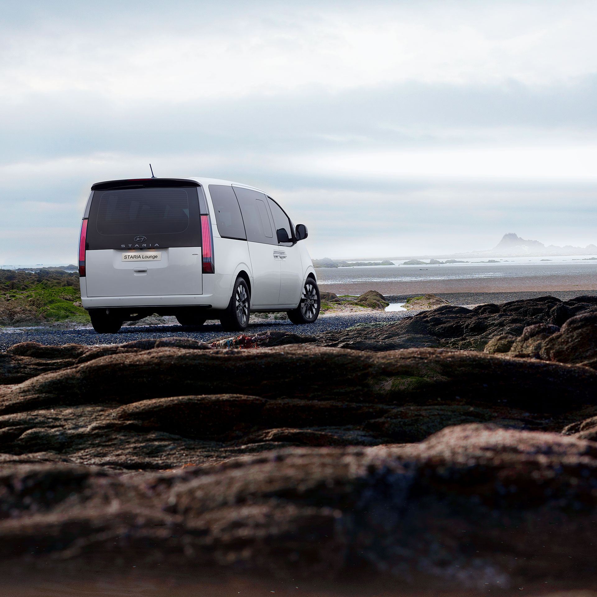 A serene moment of peace within STARIA’ s comfort (2)