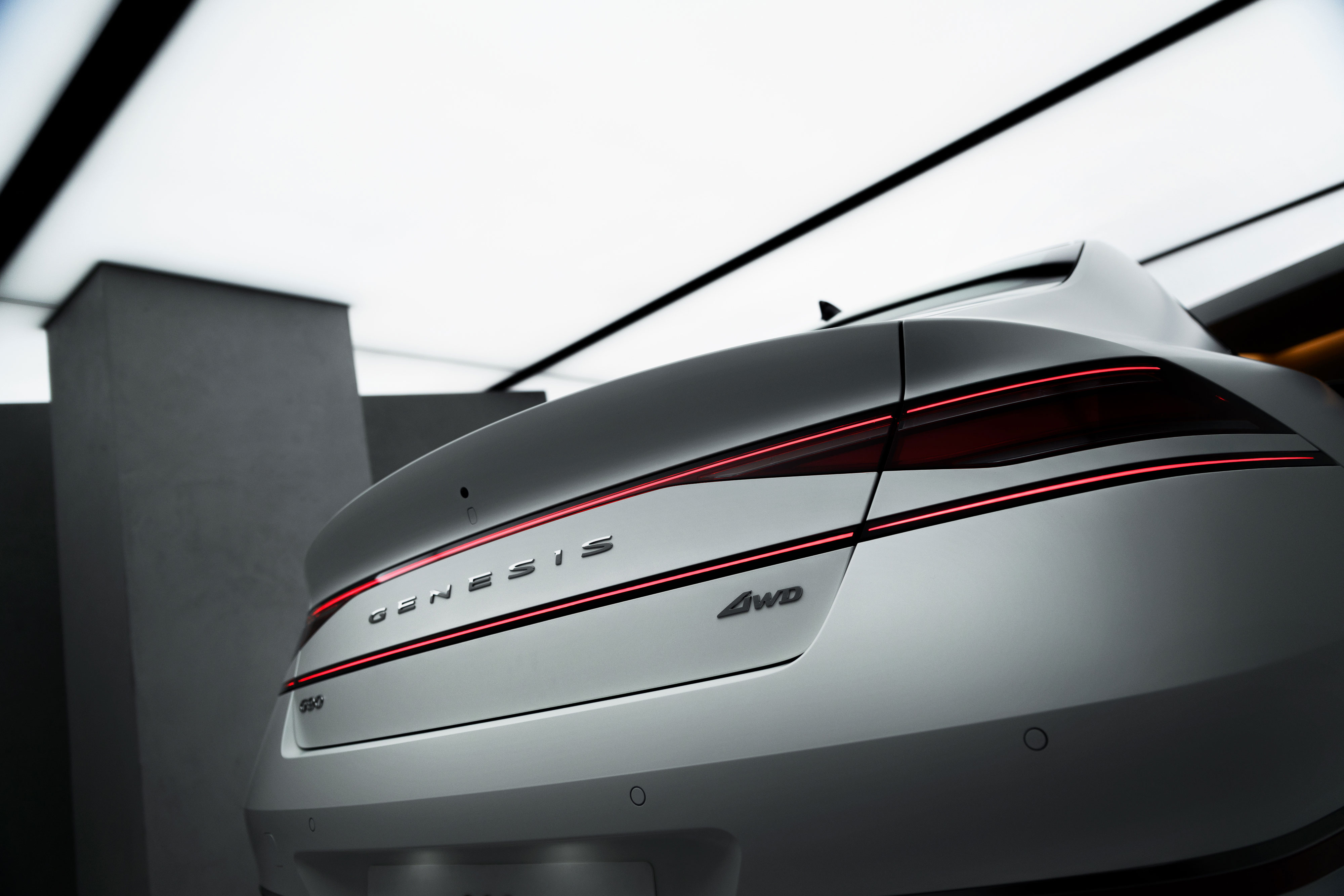 Explore GENESIS' unique space reflecting the design and authenticity of the brand (4)