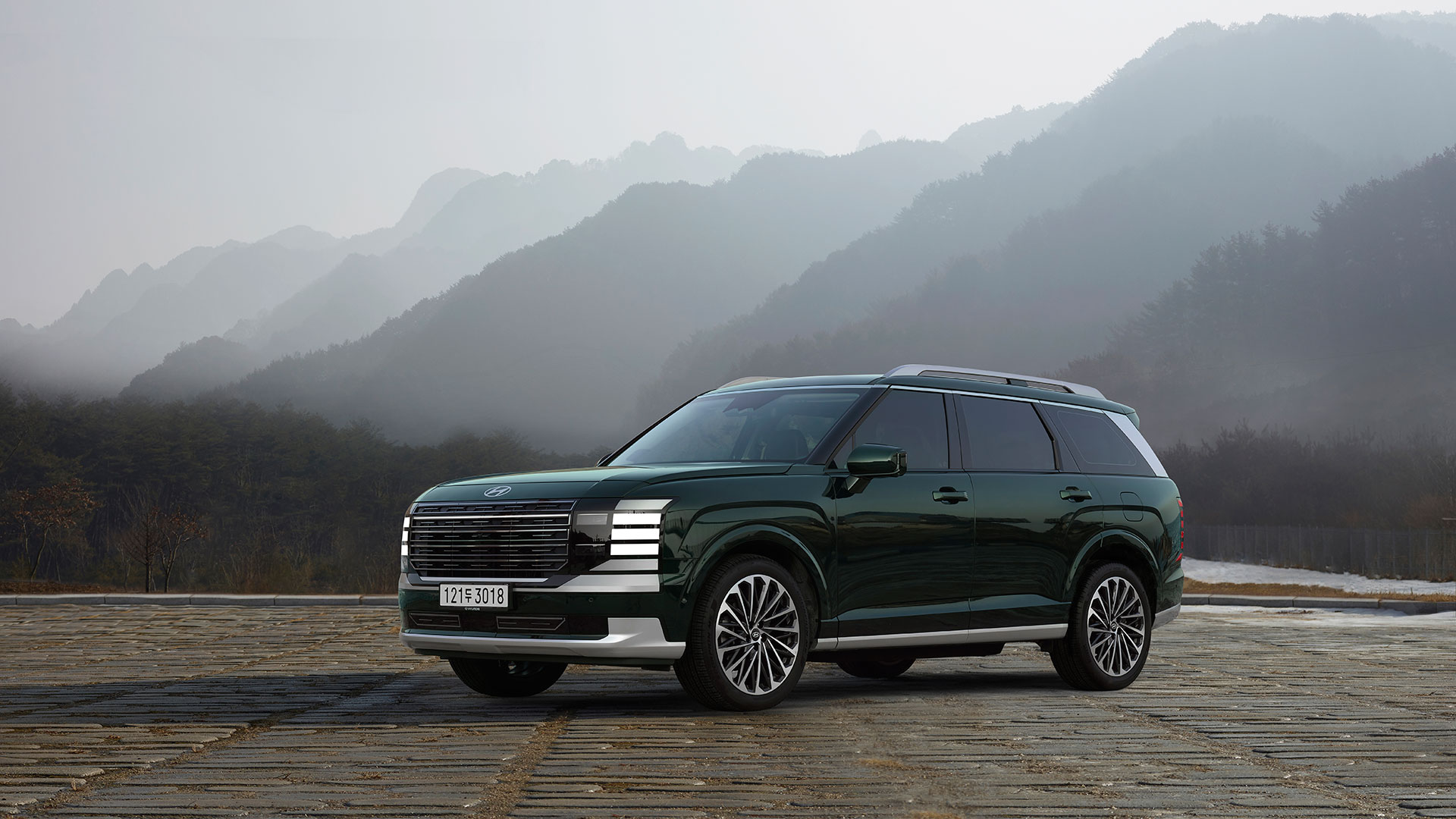 The all-new PALISADE Hybrid delivers the balance and capability (5)