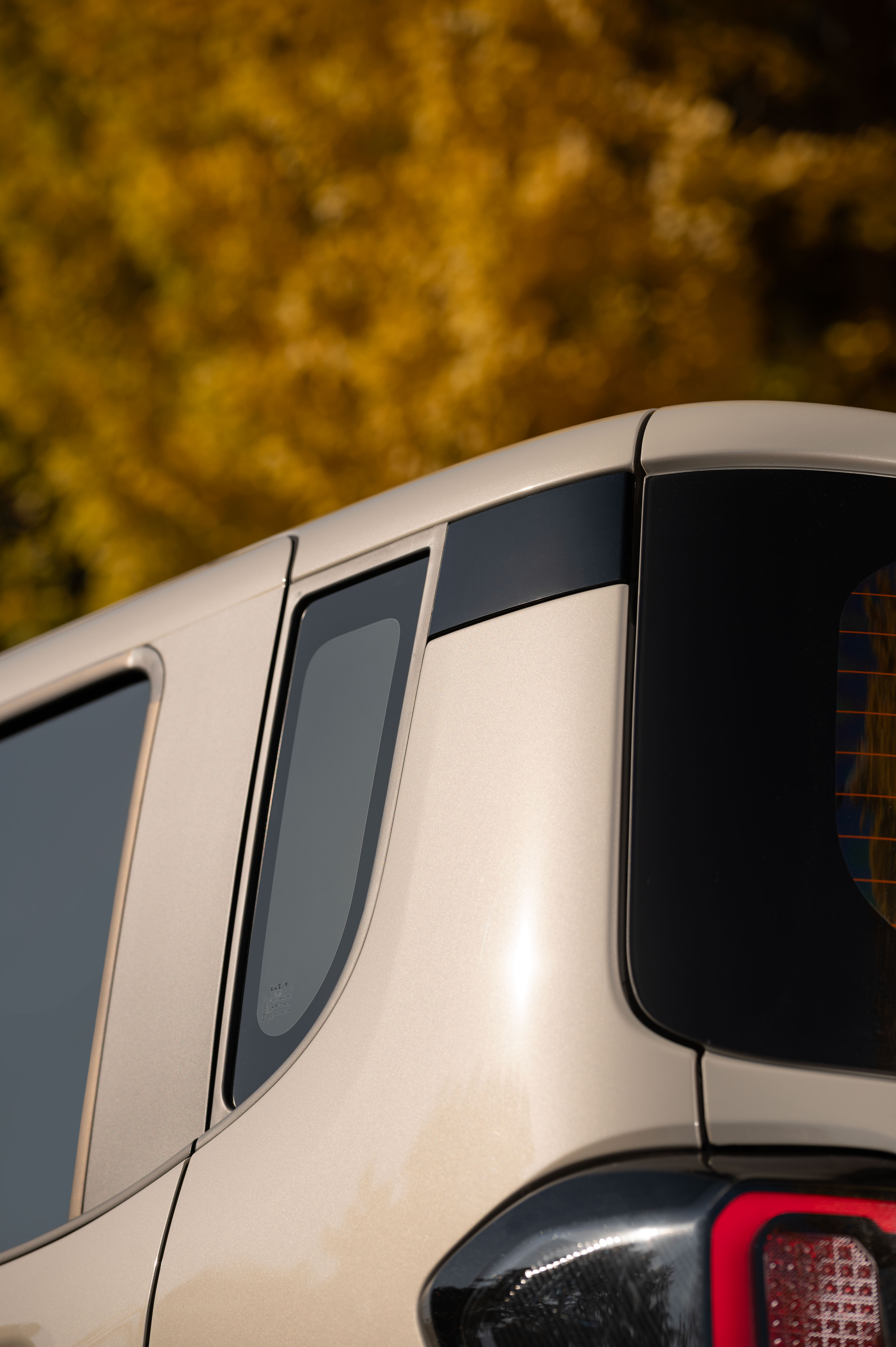 레이EV 후방 램프 디테일컷