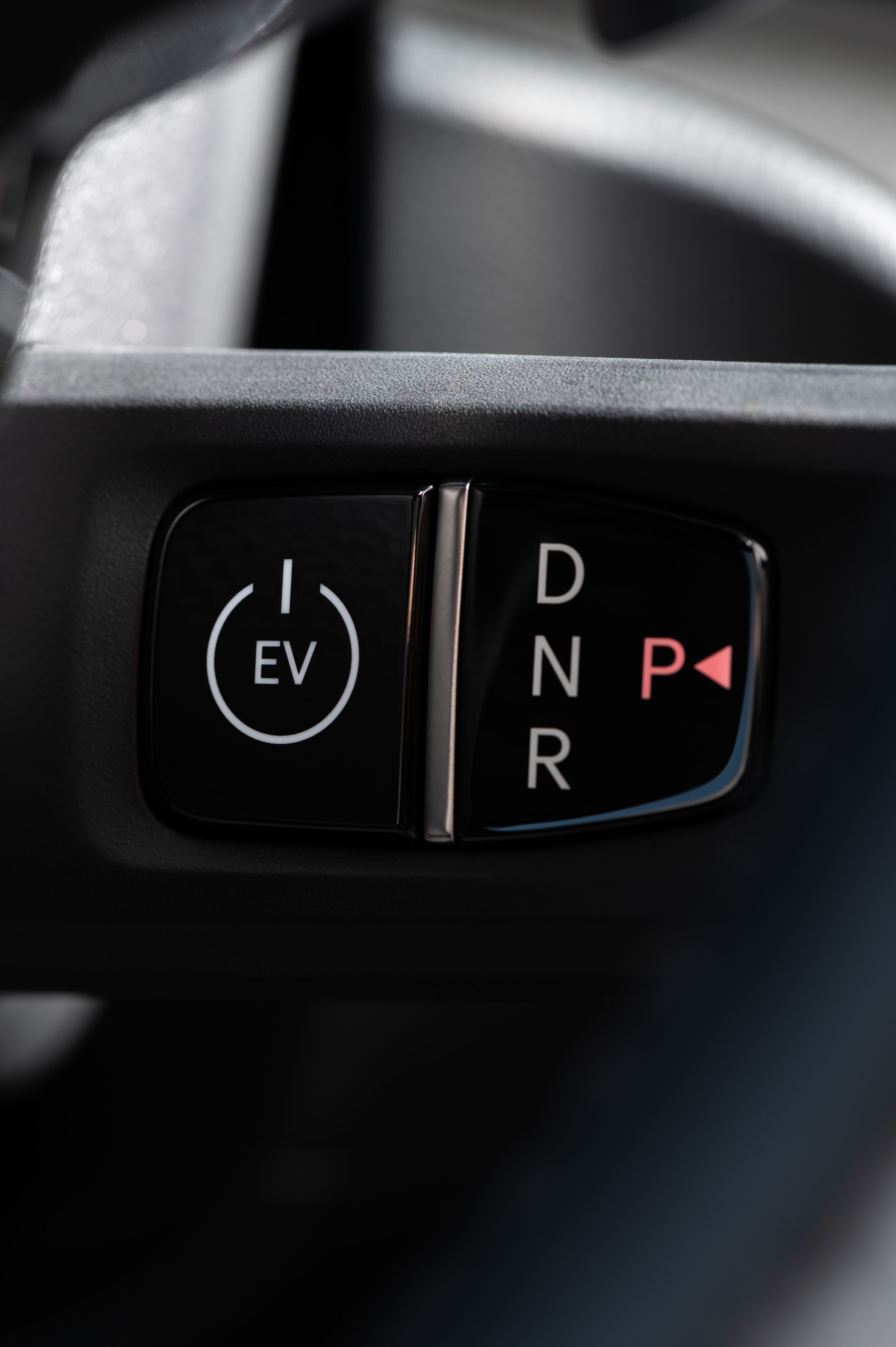 레이EV 내부 전기차 변속 및 시동 버튼