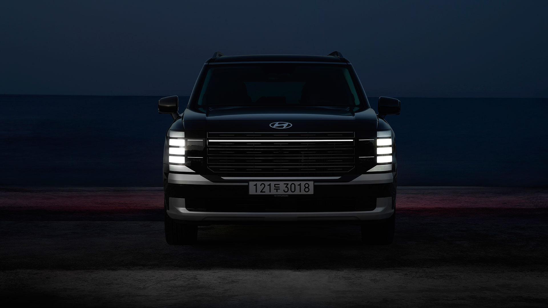 The all-new PALISADE Hybrid carries the journey onward with quiet continuity (1)