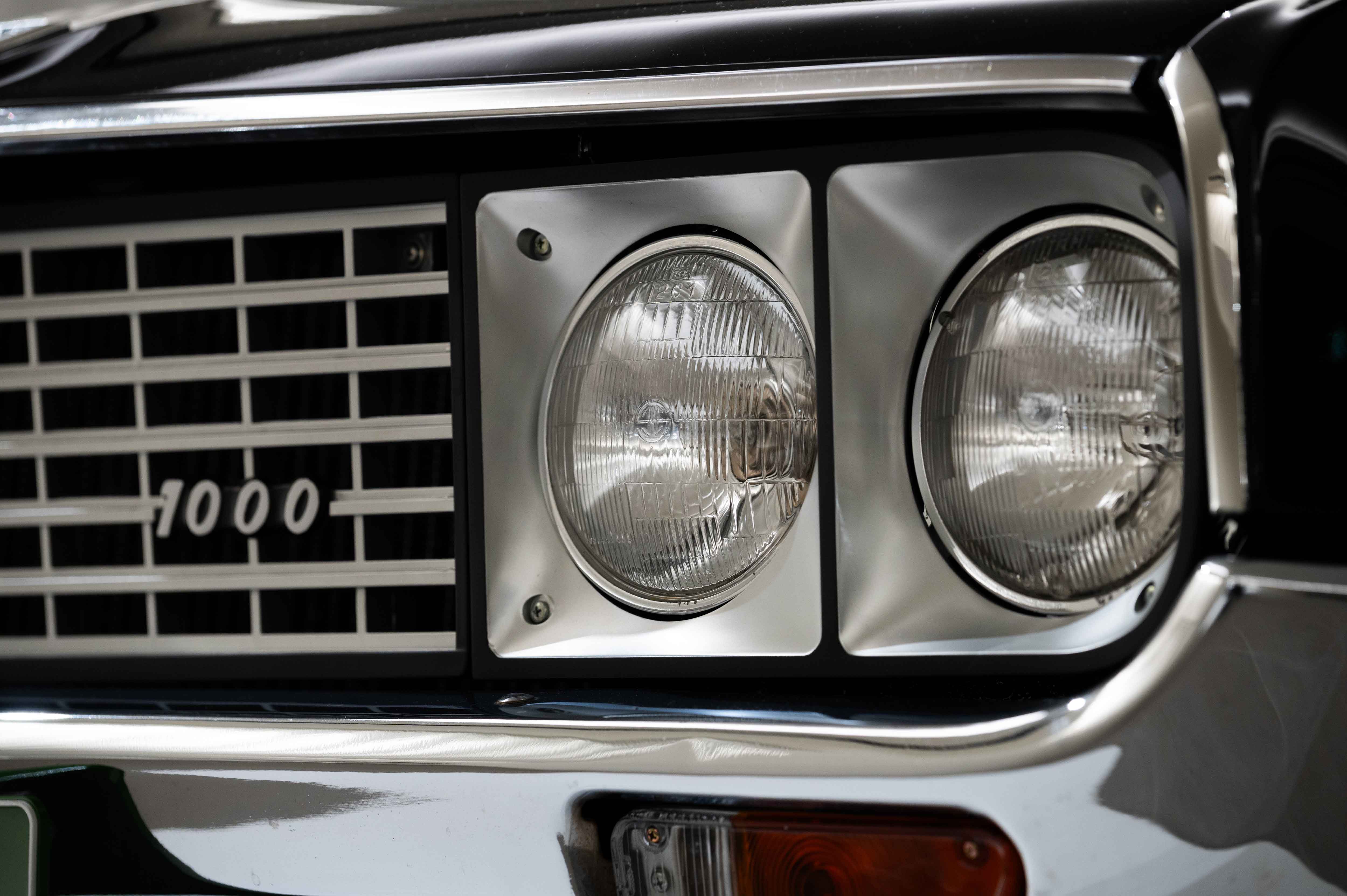 브리사 그릴과 헤드라이트