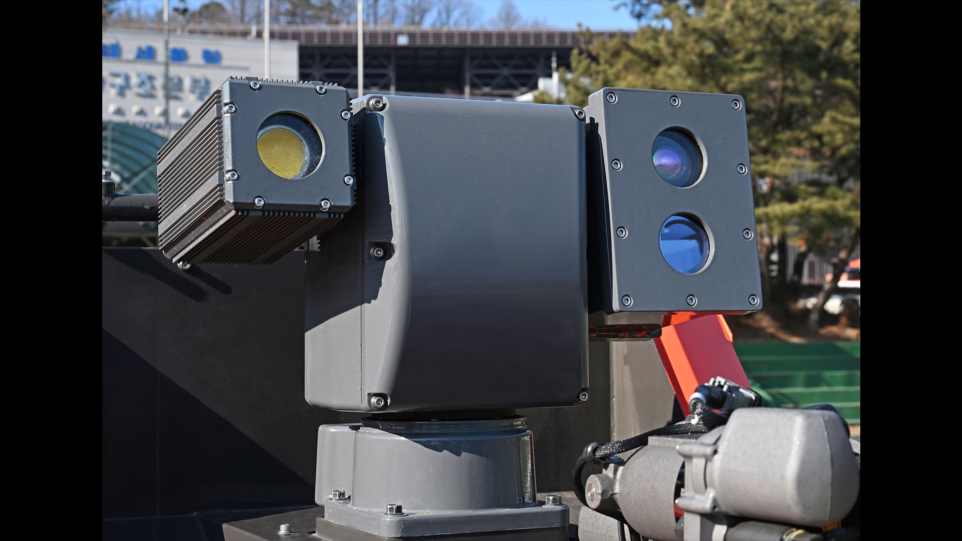 AI 기반 소프트웨어로 시야 확보가 가능한 AI 시야 개선 카메라