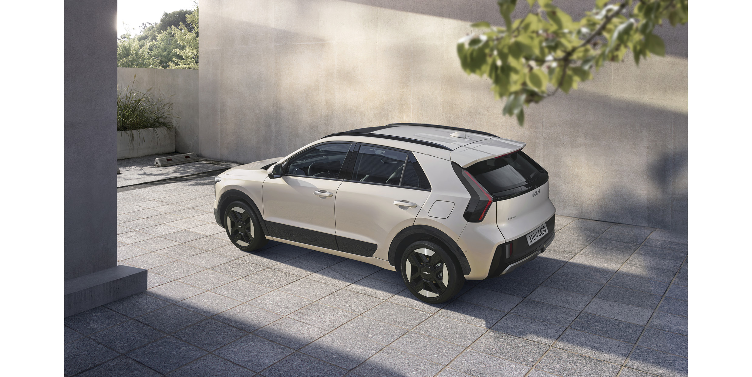 더 뉴 니로 후측면 정차 모습