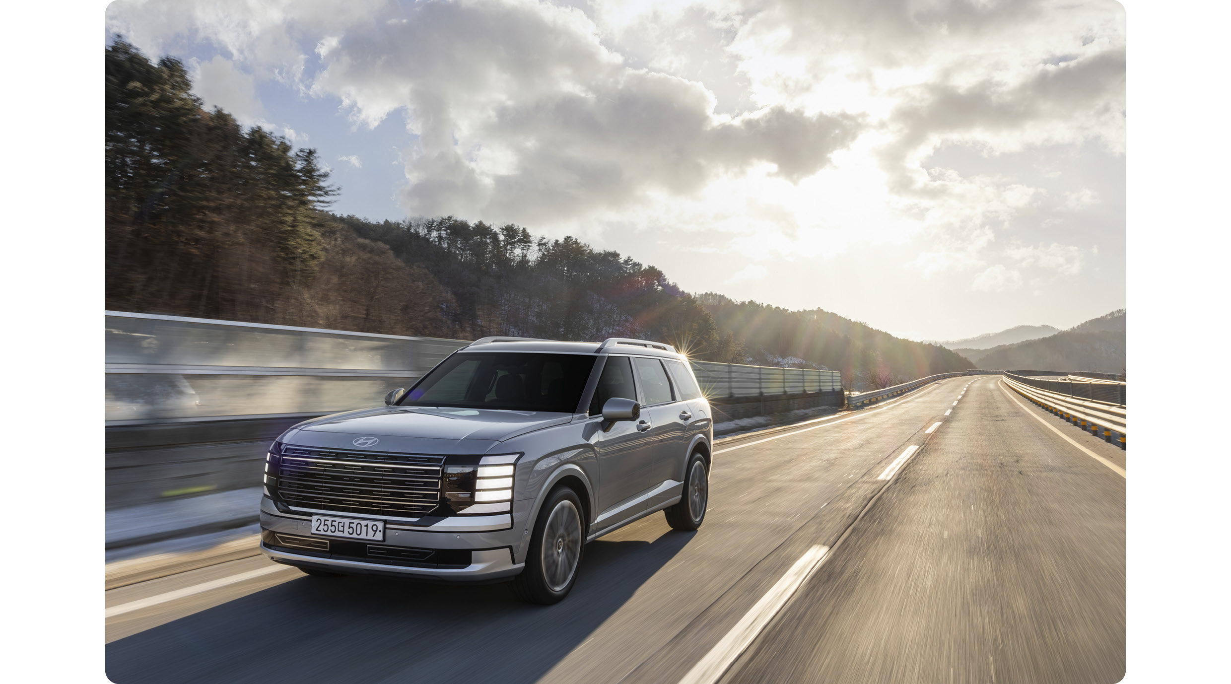 현대자동차 팰리세이드의 주행 모습