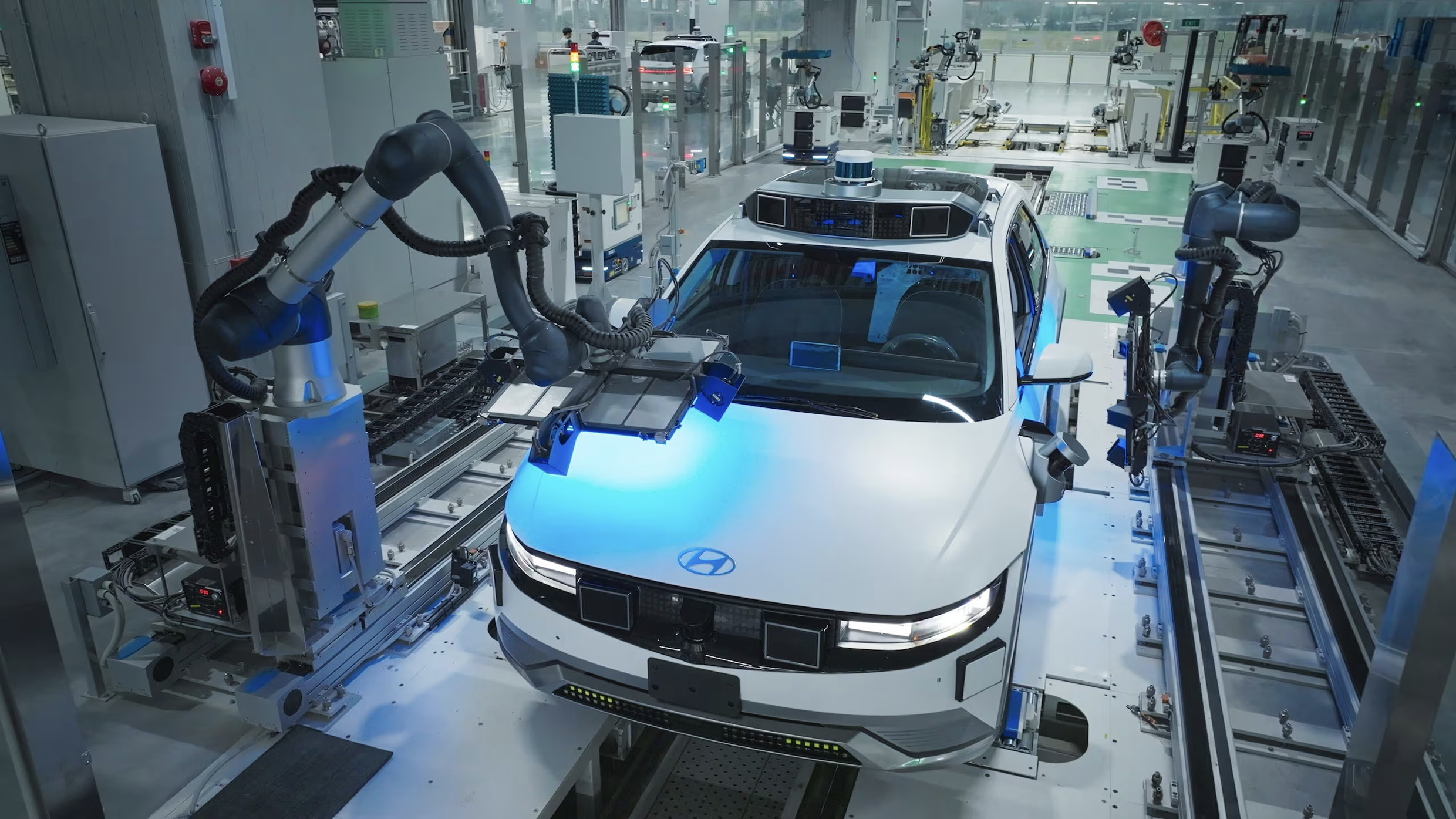 로보택시를 제작 중인 모습