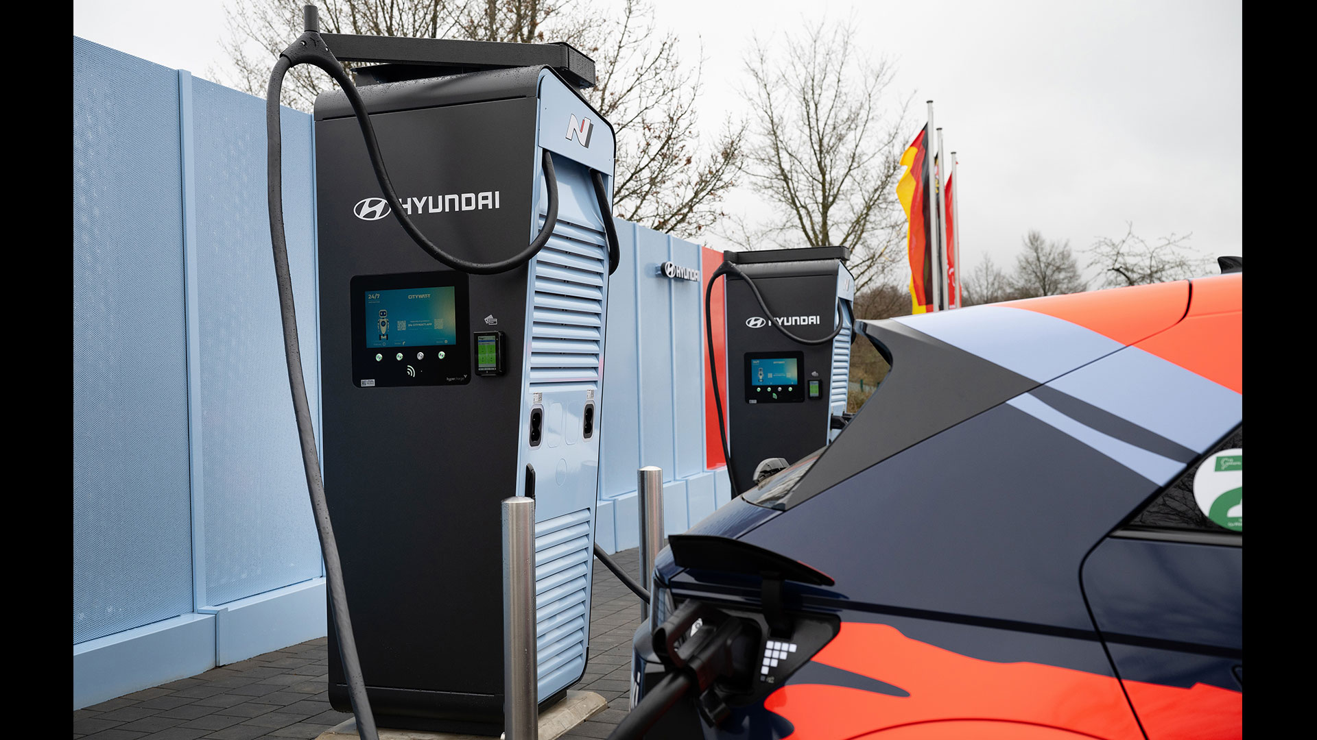 현대차가 독일 뉘르부르크링 서킷에 개소한 ‘뉘르부르크링 N 급속 충전소’-2