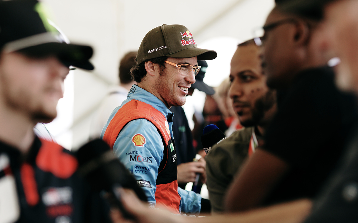 Neuville is preparing for the match