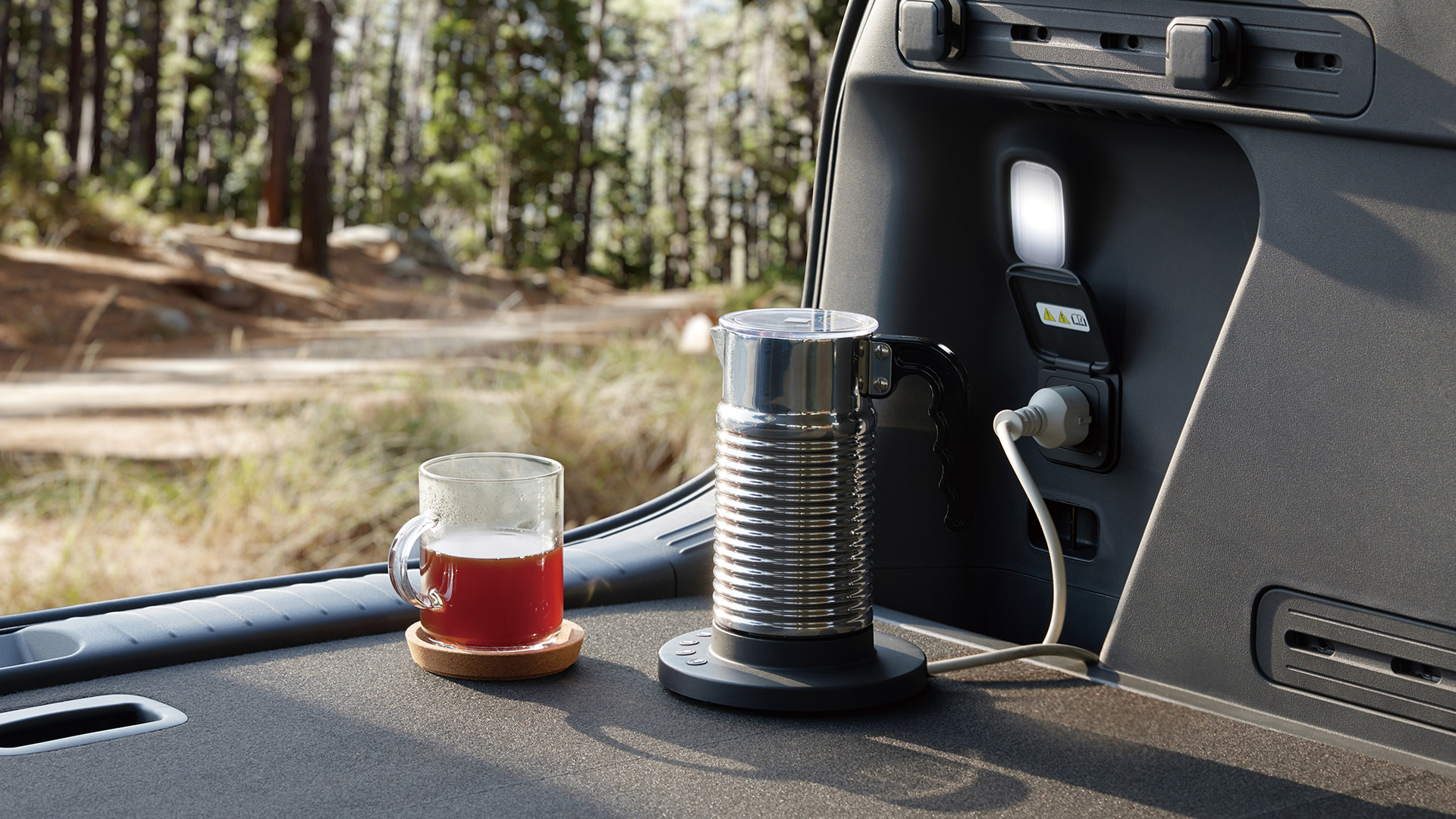 기아 디 올 뉴 셀토스 하이브리드 모델에 탑재된 실내 V2L 기능