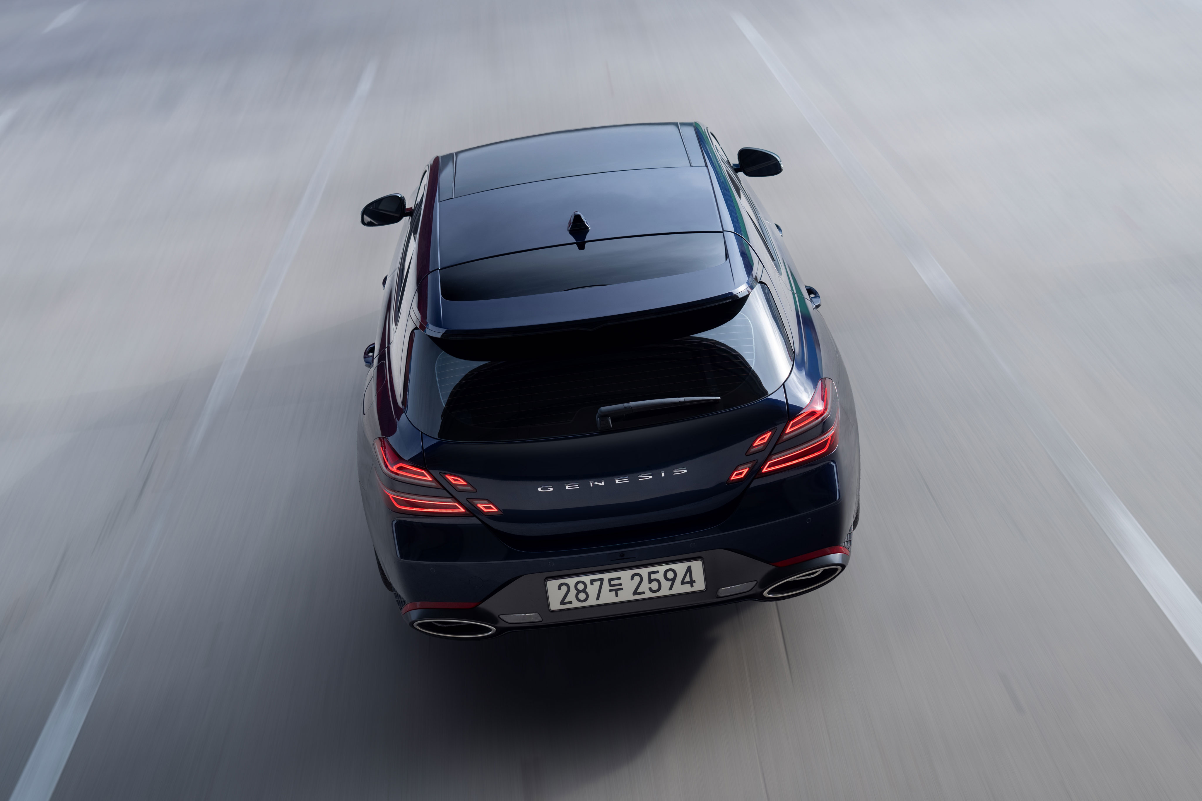 A presence that adapts, yet remains distinct. The G70 Shooting Brake carries a distinctive character across every setting. (7)