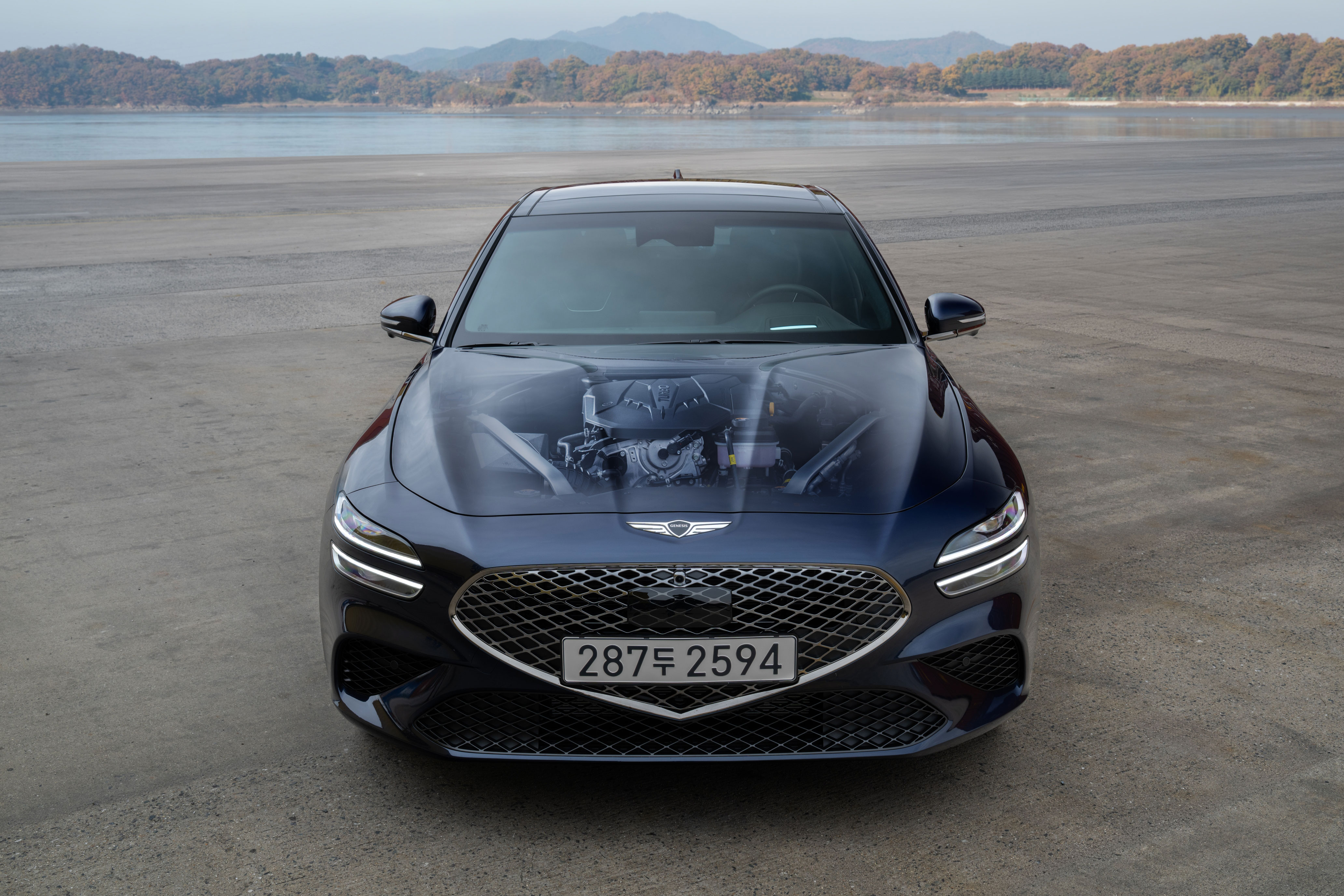 A presence that adapts, yet remains distinct. The G70 Shooting Brake carries a distinctive character across every setting. (10)