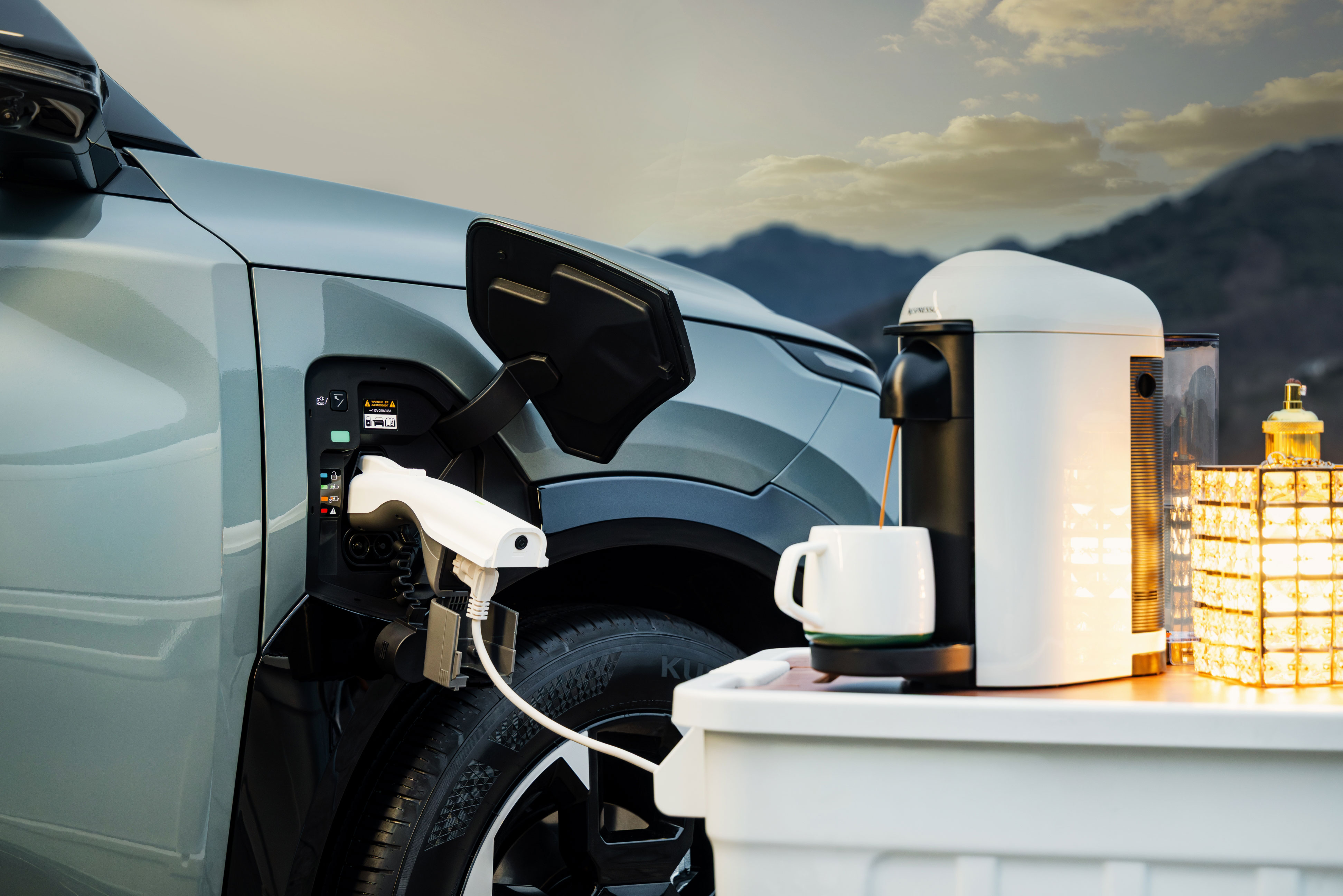 The EV5 GT-Line supports every moment beyond the drive with space and power that adapts to your plans. (3)