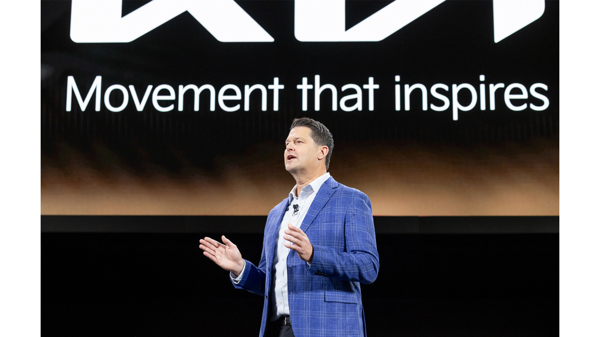 에릭 왓슨 기아 미국법인 영업담당 부사장이 현장에서 발표하고 있는 모습