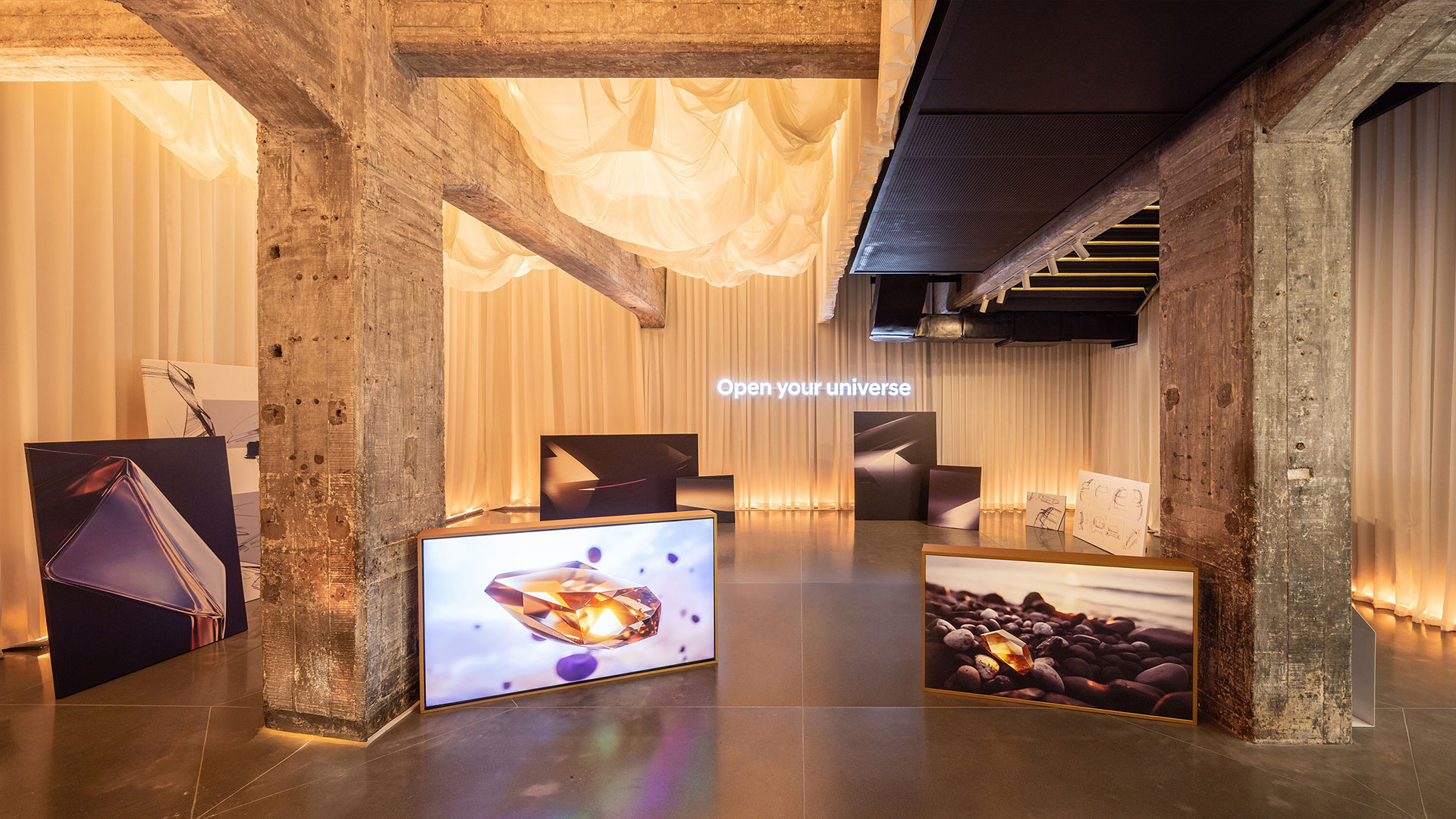 현대 모터스튜디오 베이징에서 진행 중인 중국 아이오닉 브랜드 전시 전경