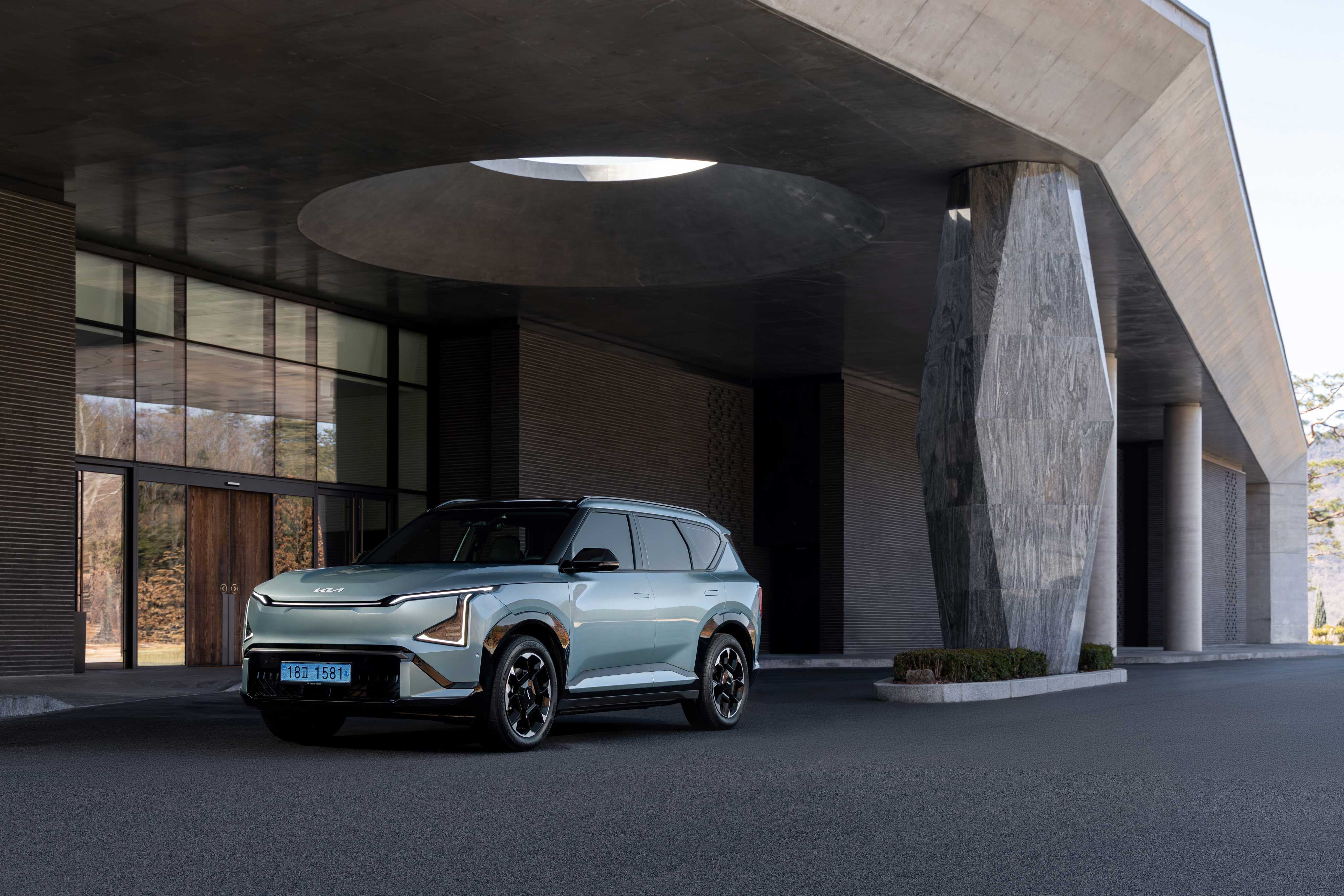 EV5 GT-line 측면 롱샷