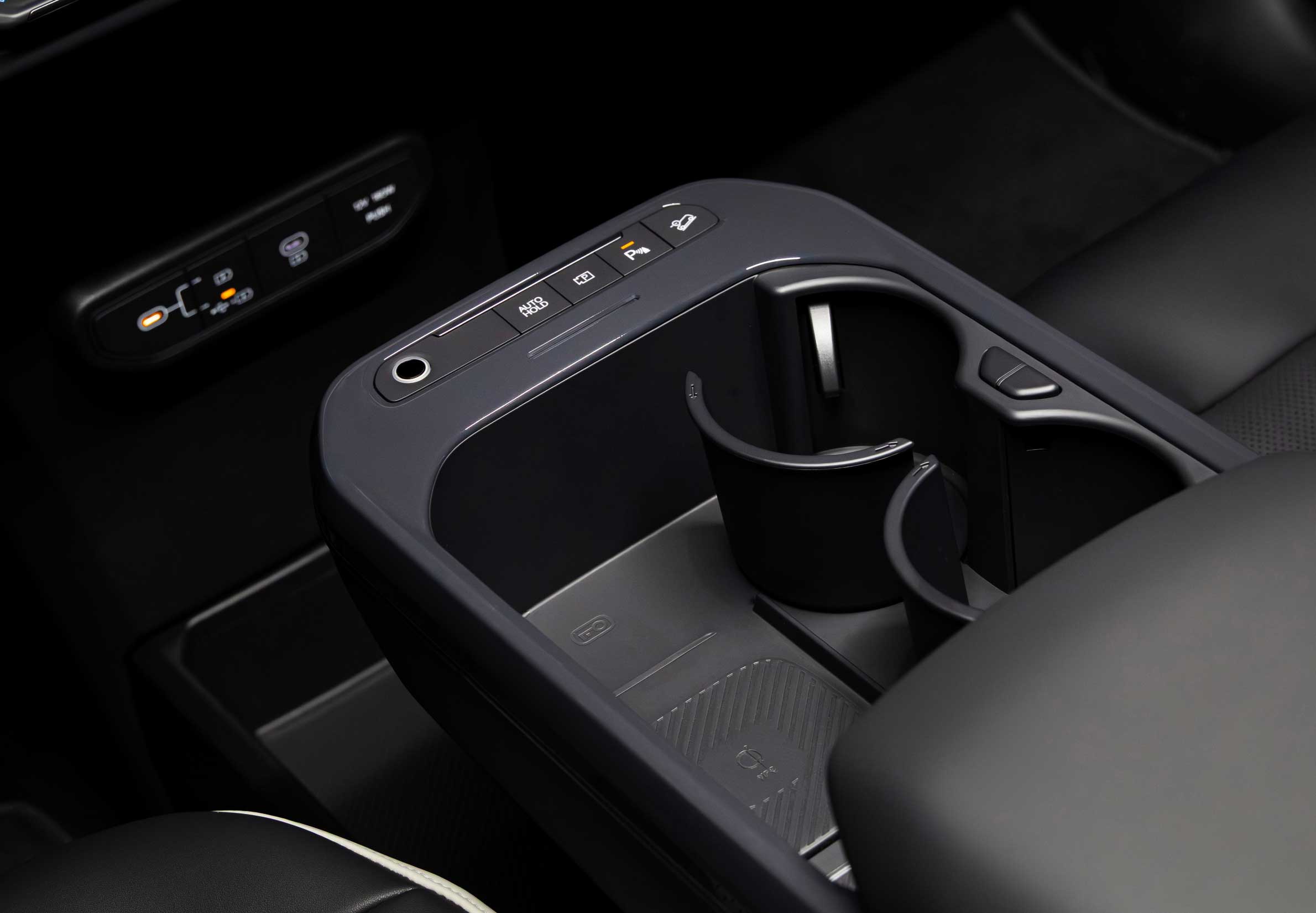 EV5 GT-line 플로팅 센터 콘솔