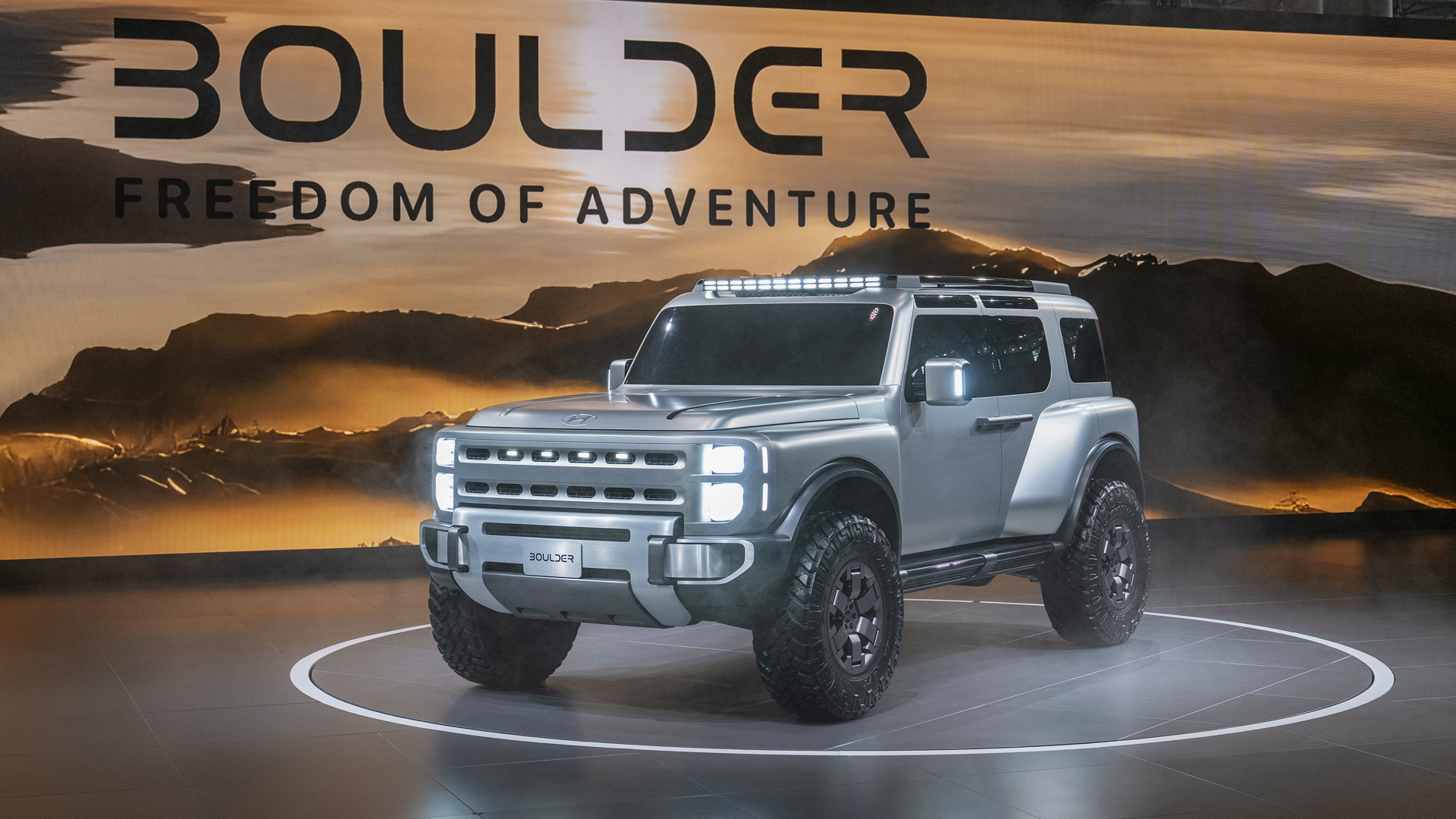 뉴욕 오토쇼에서 세계 최초로 공개된 바디 온 프레임 구조의 차세대 중형 픽업트럭 콘셉트카 볼더