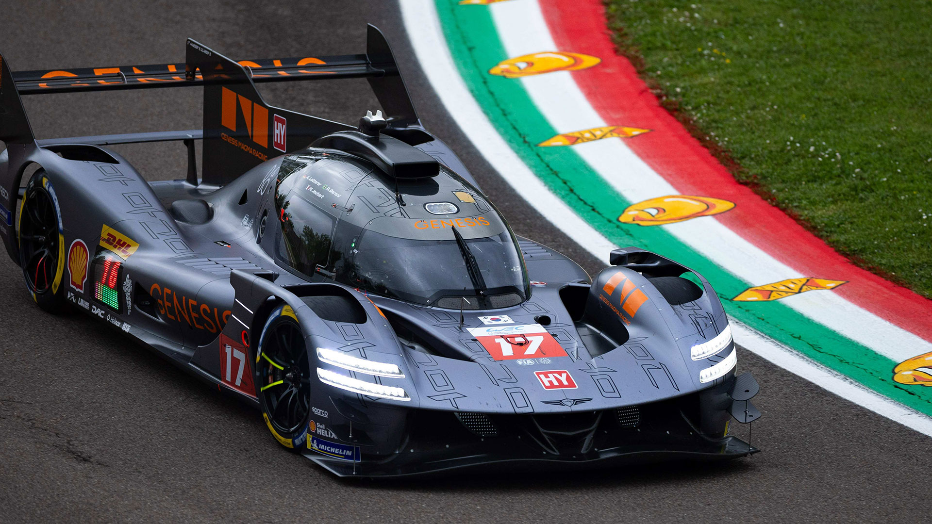 GMR-001 하이퍼카 #17 차량