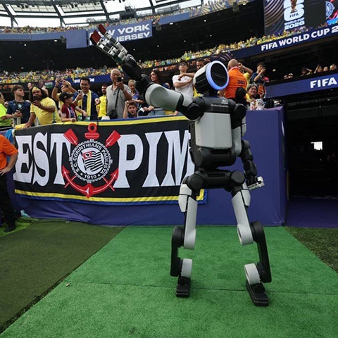 Bloomberg Covers Hyundai Atlas Live FIFA World Cup 2026 Robotics Integration