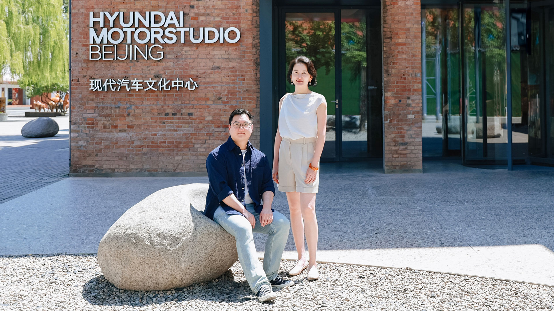Yifeng Wei & Penny Dan Xu, Curators for Hyundai Blue Prize+ 2025 Prayers to Fornax: Science, Technology, and Spirituality at Hyundai Motorstudio Beijing, 2026. Image courtesy of Hyundai Motorstudio Beijing.